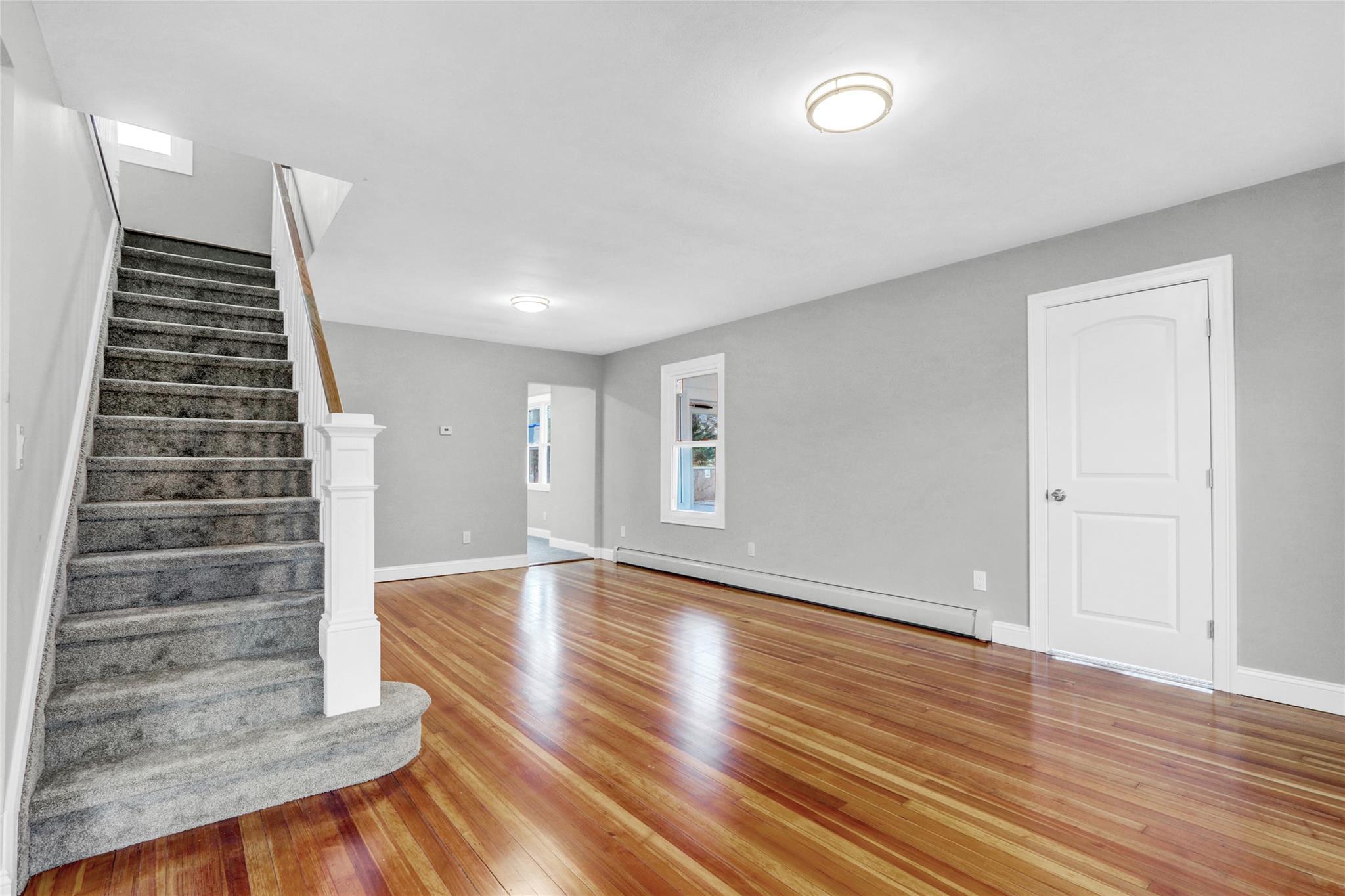 Single Family Jayne  Suffolk County, NY 11772, MLS-809264-8