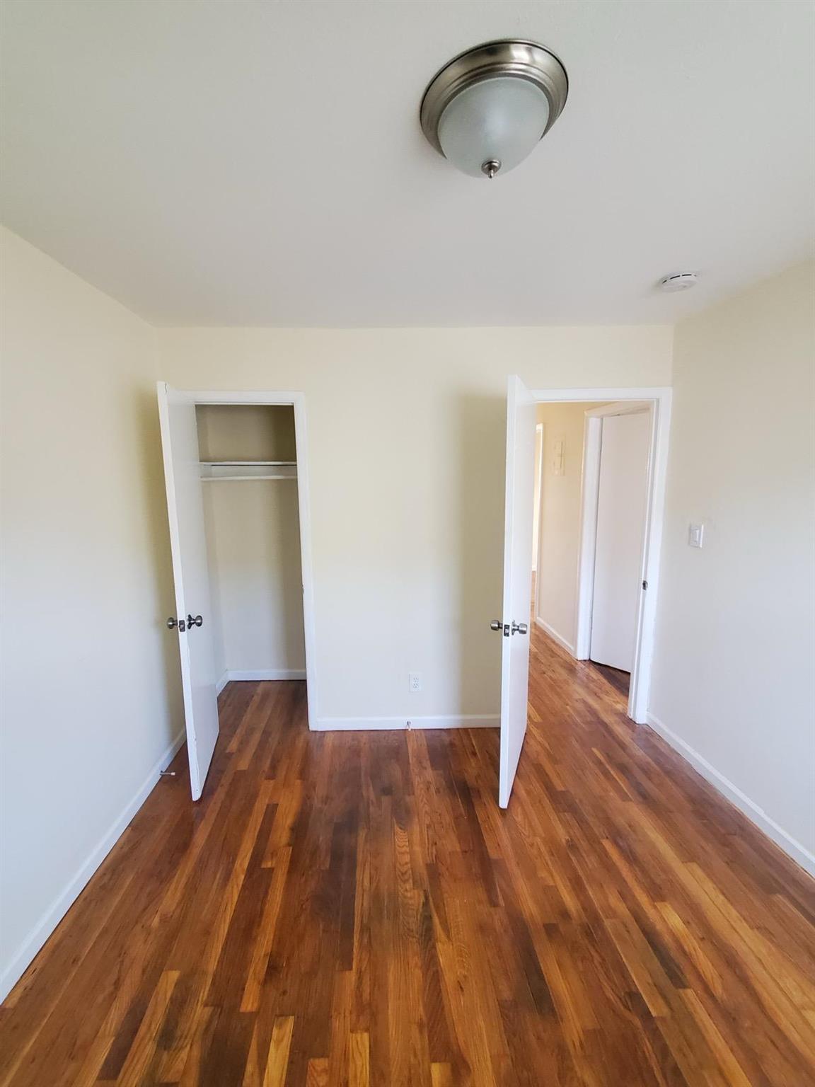 Single Family Brookville Boulevard  Queens, NY 11422, MLS-809283-7