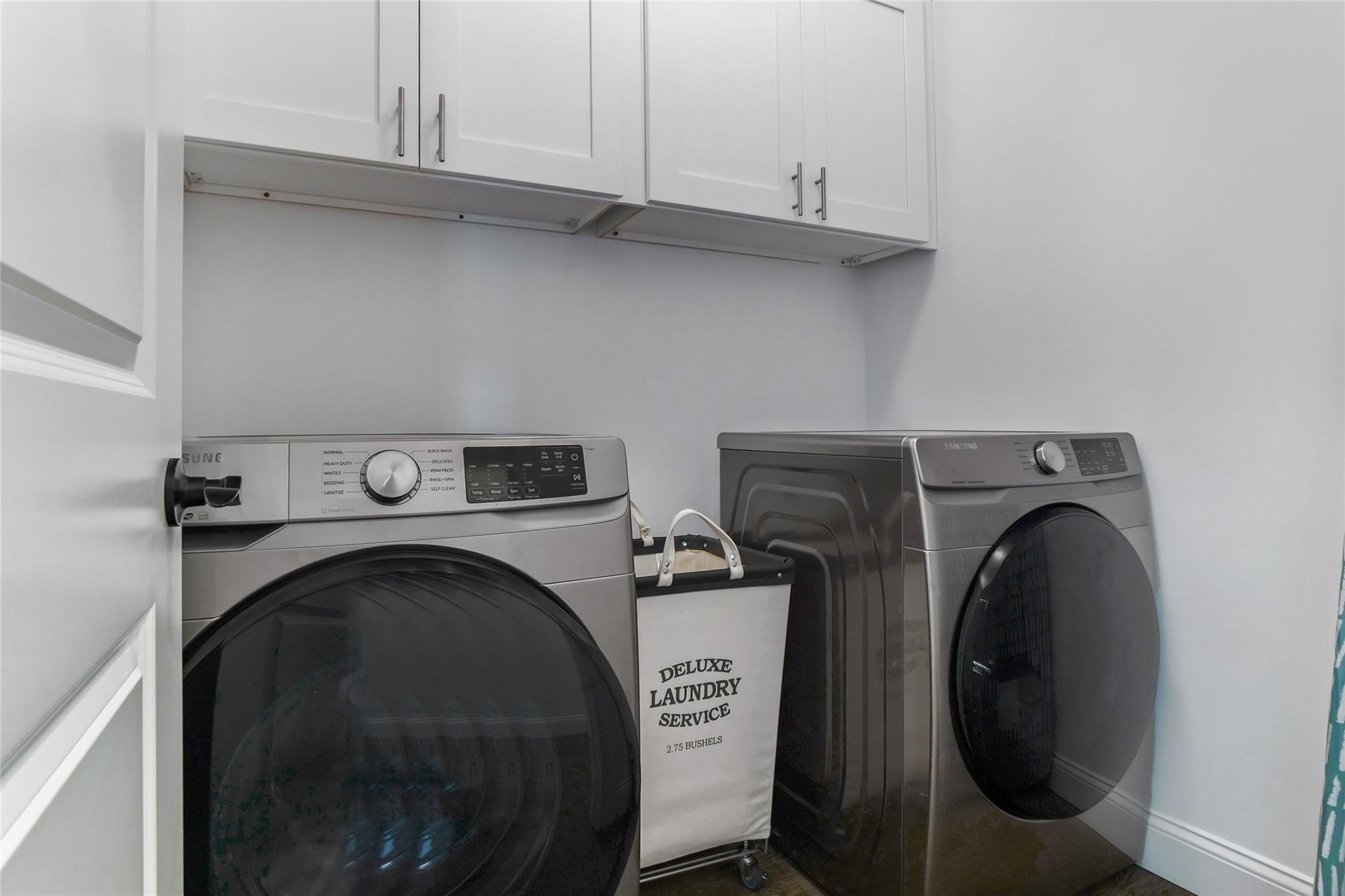 Apartment Old Country  Suffolk County, NY 11977, MLS-809302-11