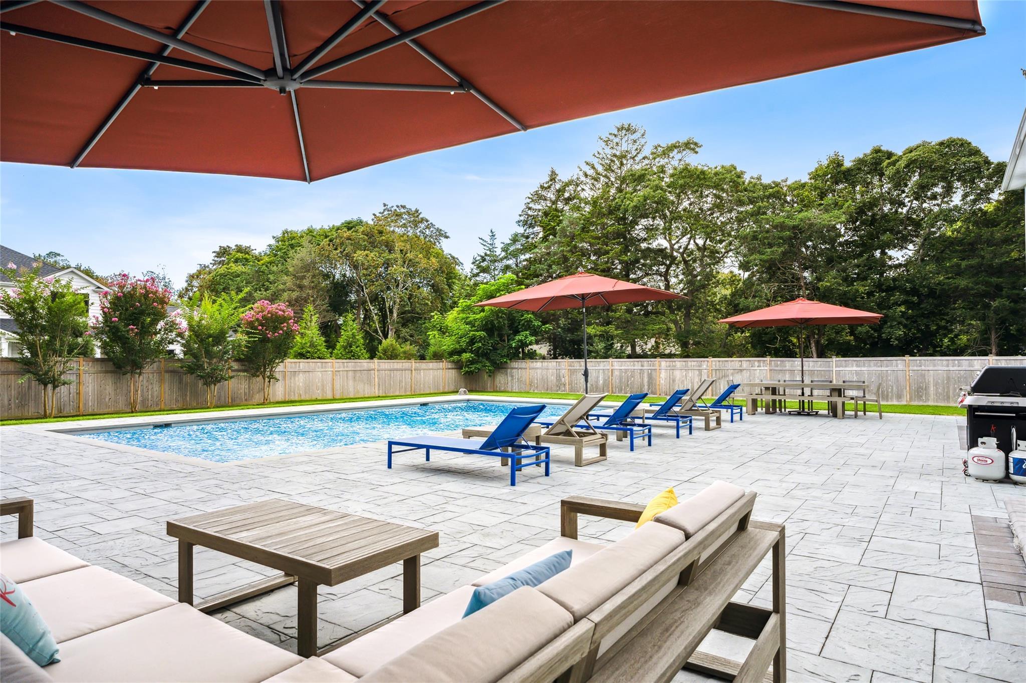 Apartment Old Country  Suffolk County, NY 11977, MLS-809302-2
