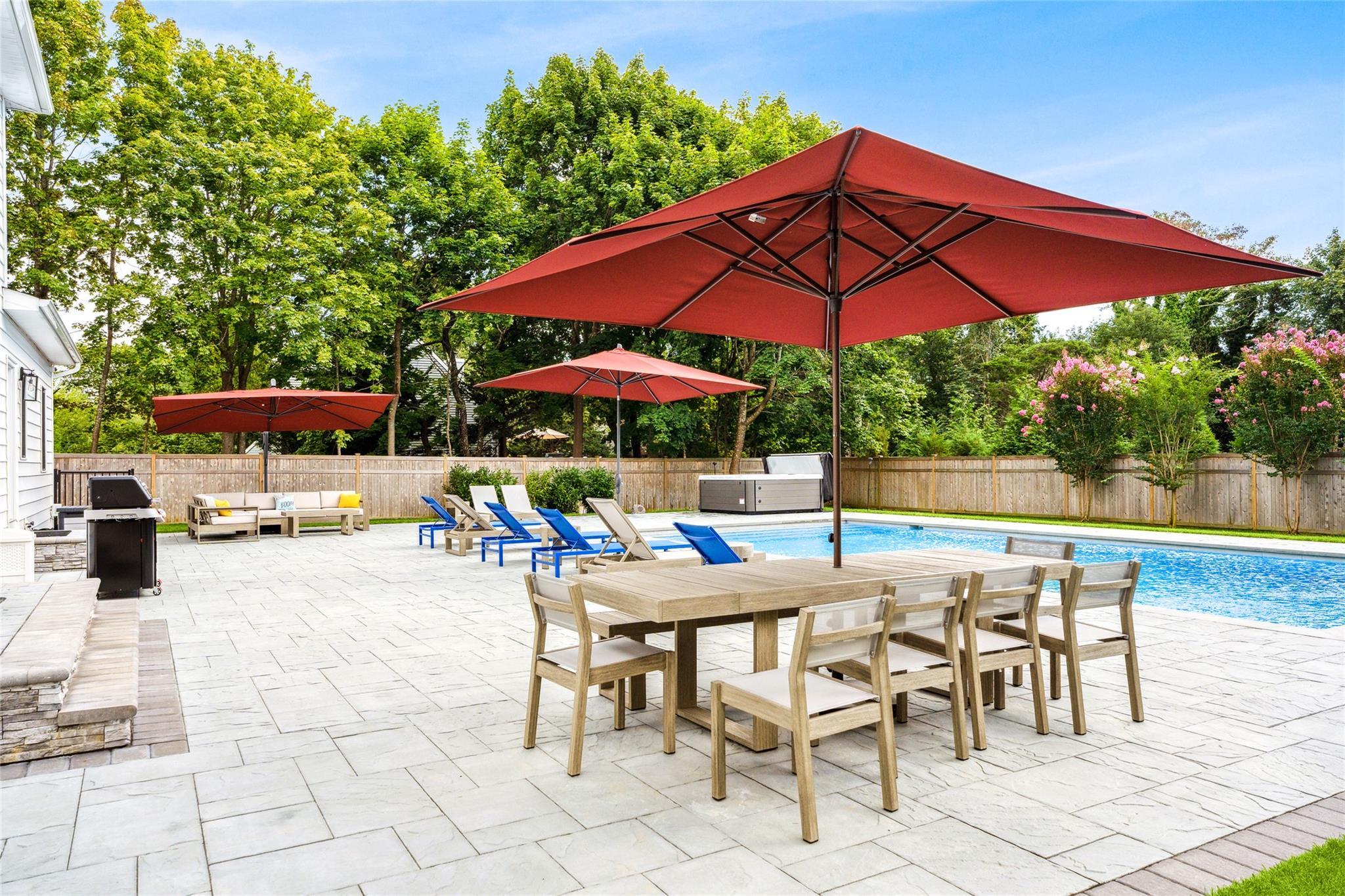 Apartment Old Country  Suffolk County, NY 11977, MLS-809302-21