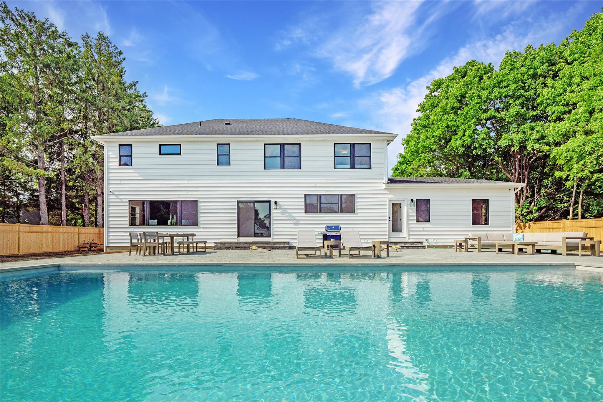 Apartment Old Country  Suffolk County, NY 11977, MLS-809302-22