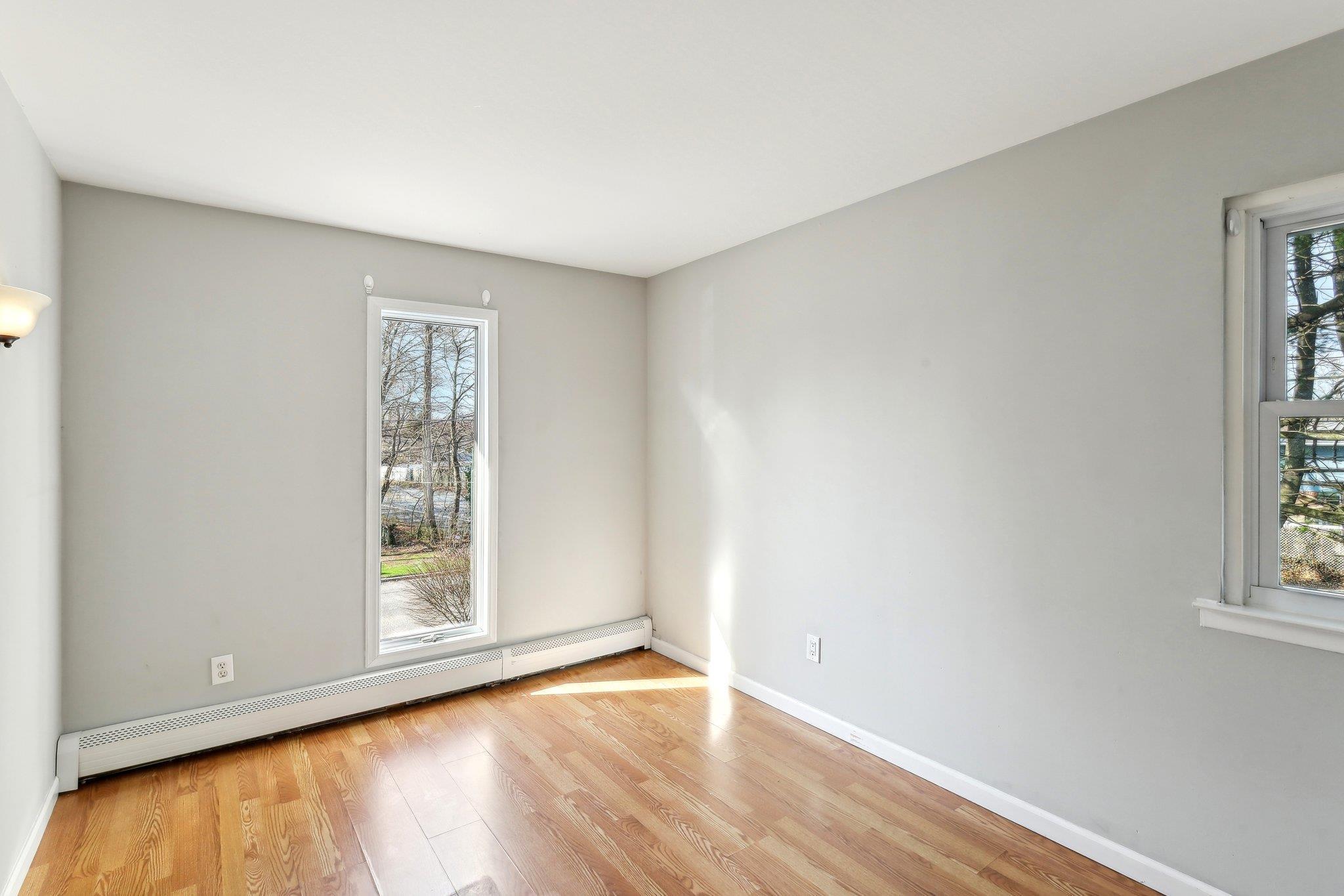 Single Family Dehan  Suffolk County, NY 11787, MLS-809304-14