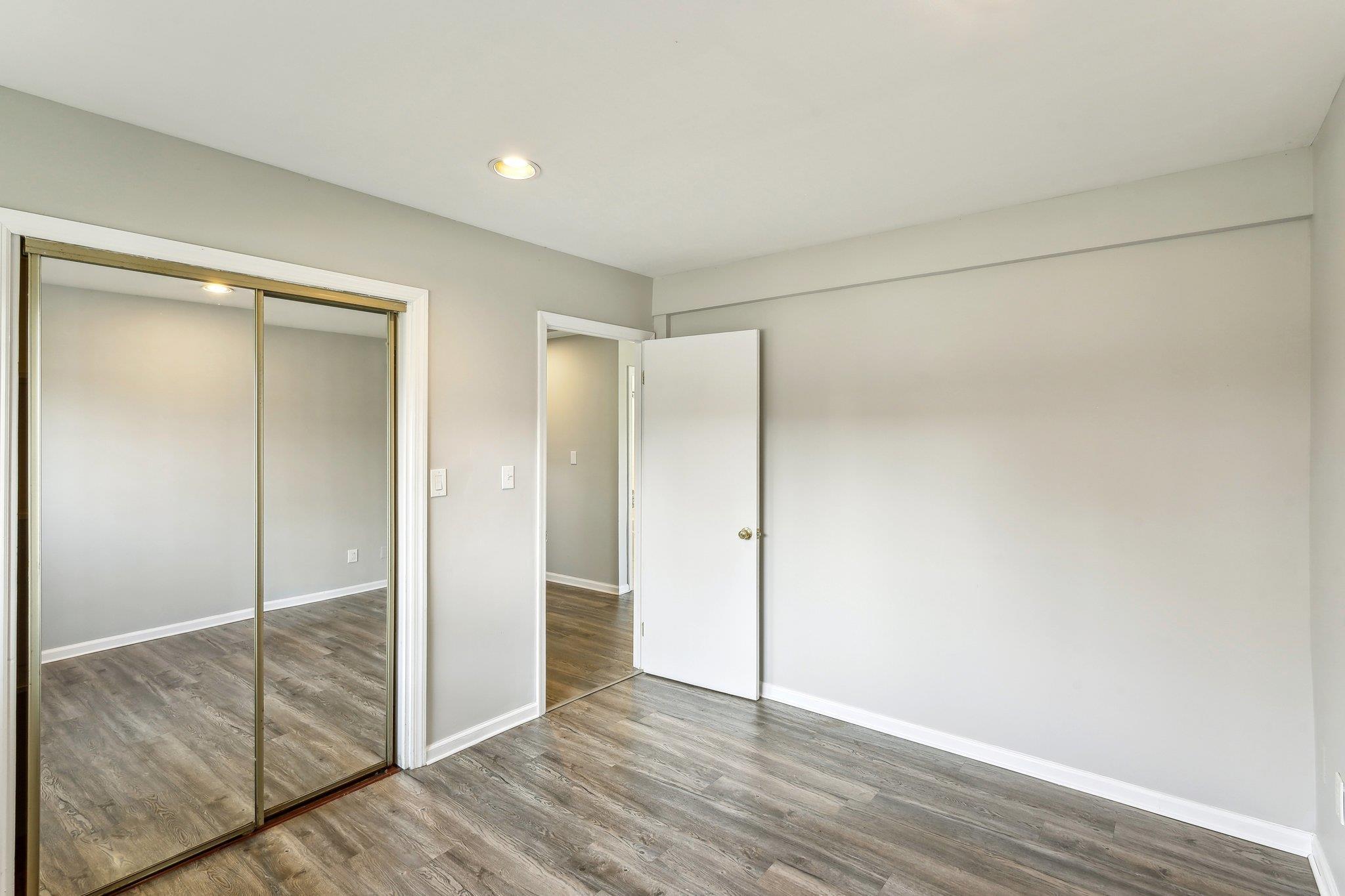 Single Family Dehan  Suffolk County, NY 11787, MLS-809304-28