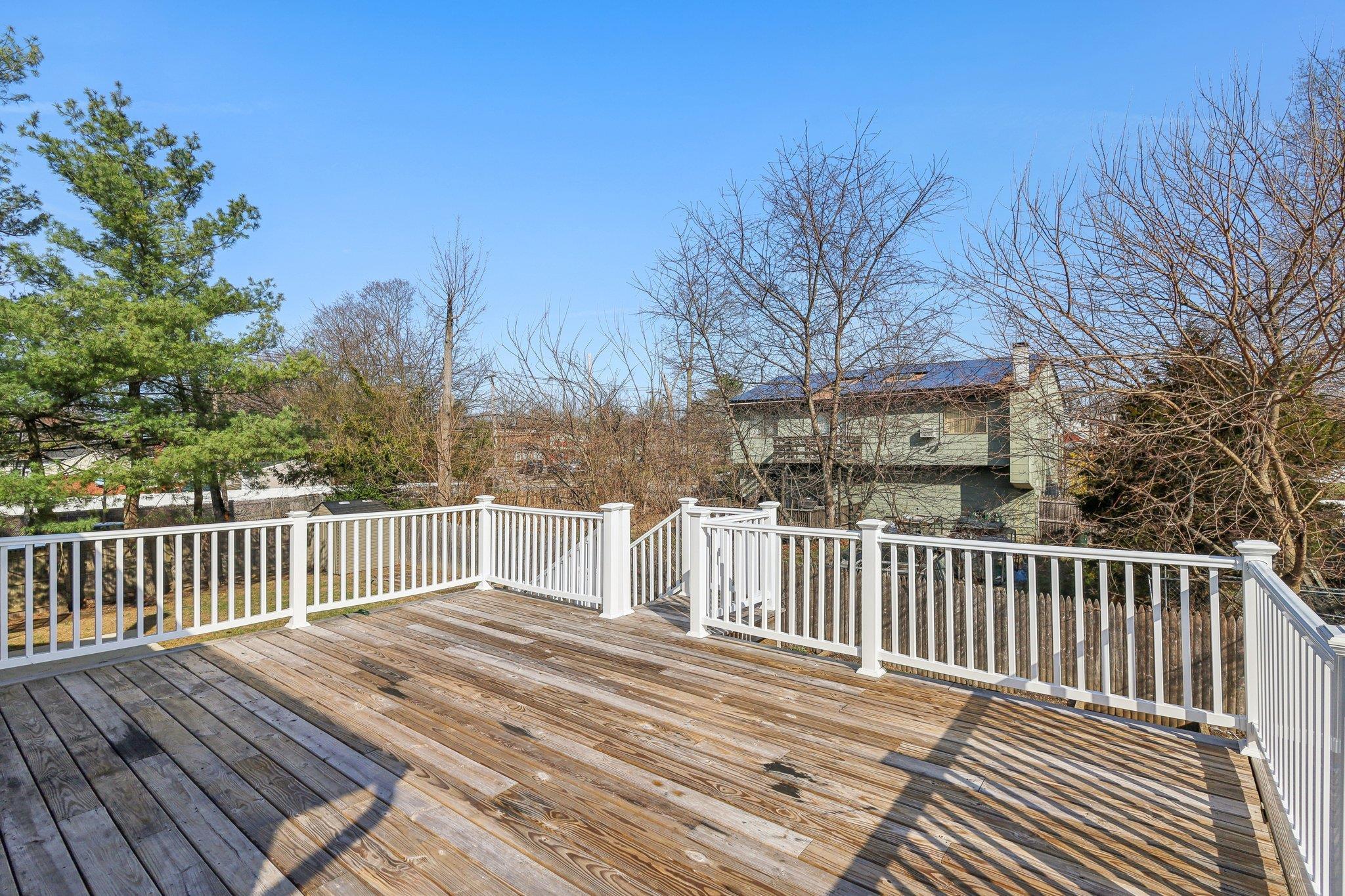 Single Family Dehan  Suffolk County, NY 11787, MLS-809304-35