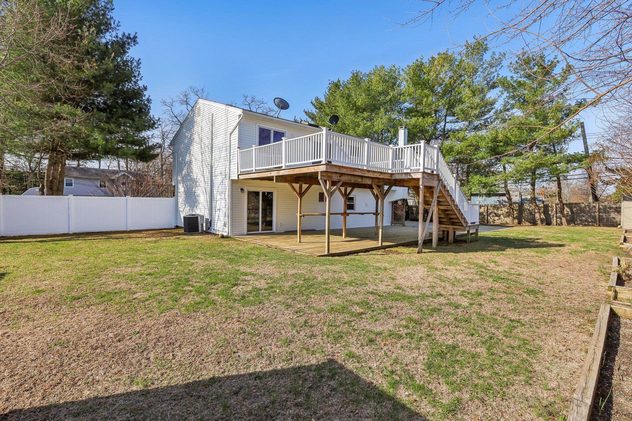 Single Family Dehan  Suffolk County, NY 11787, MLS-809304-41