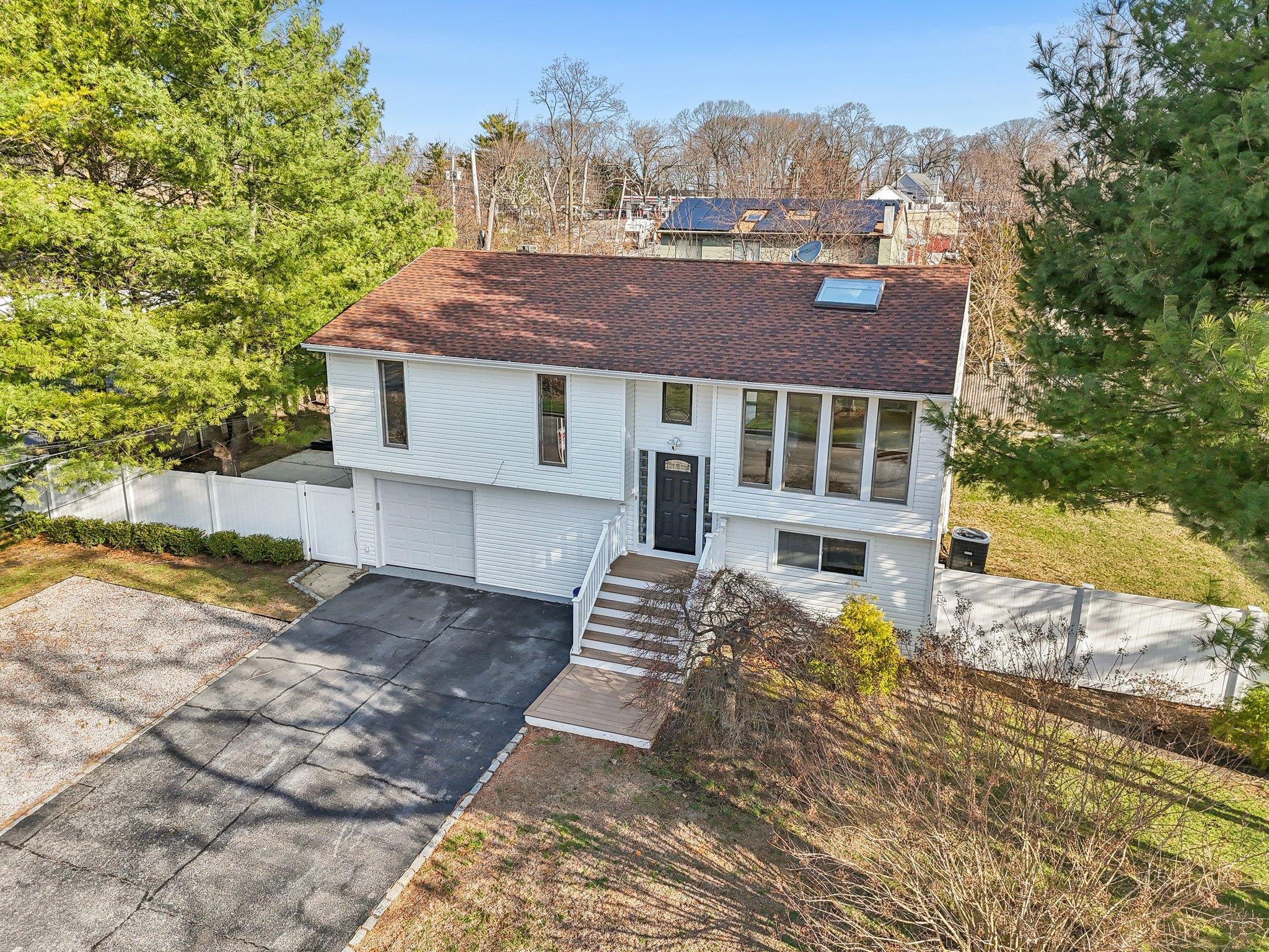Single Family Dehan  Suffolk County, NY 11787, MLS-809304-44