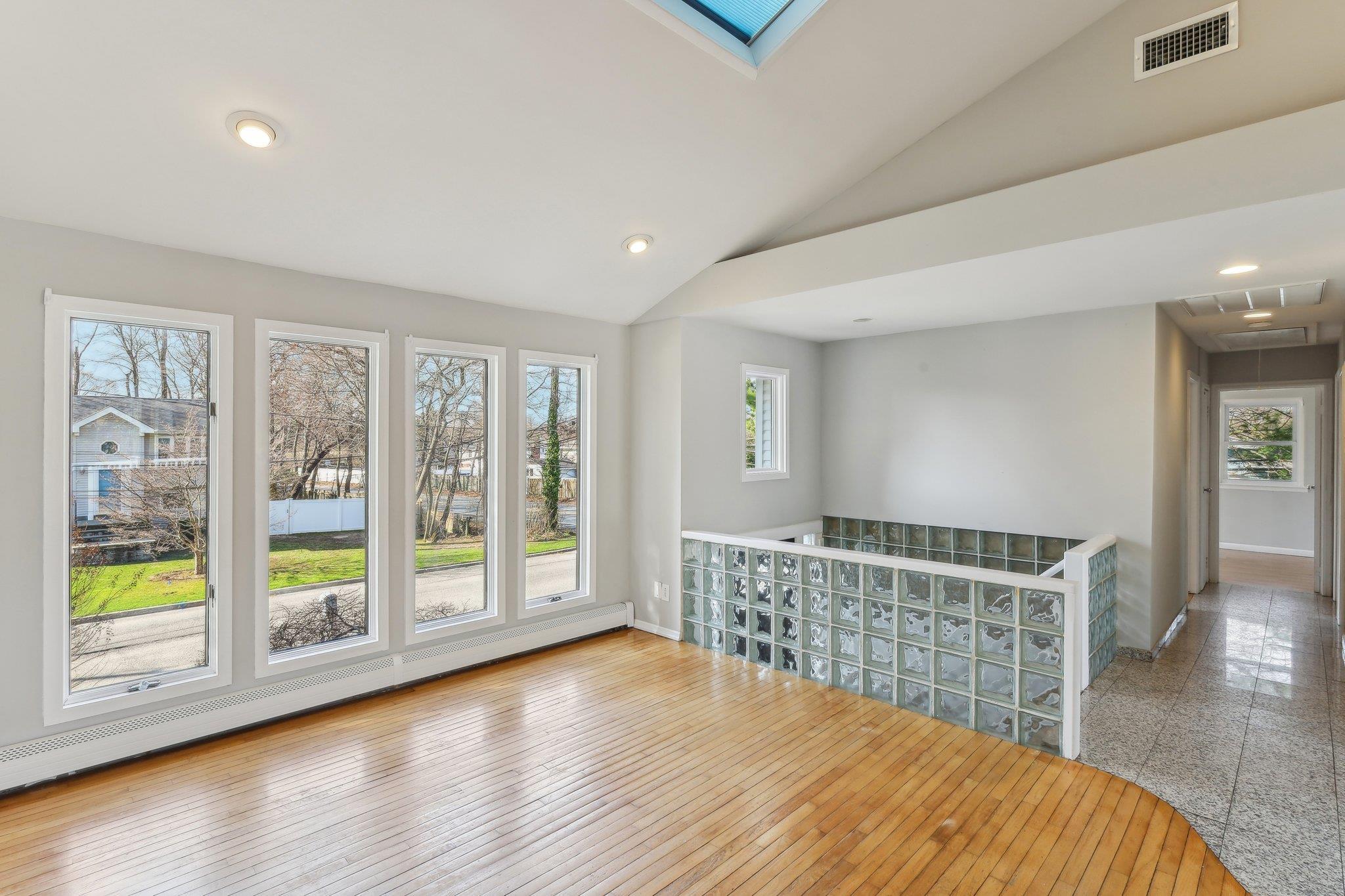 Single Family Dehan  Suffolk County, NY 11787, MLS-809304-6