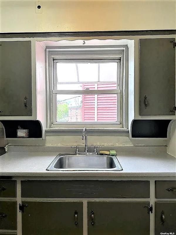 Single Family Newtown  Queens, NY 11103, MLS-809390-13