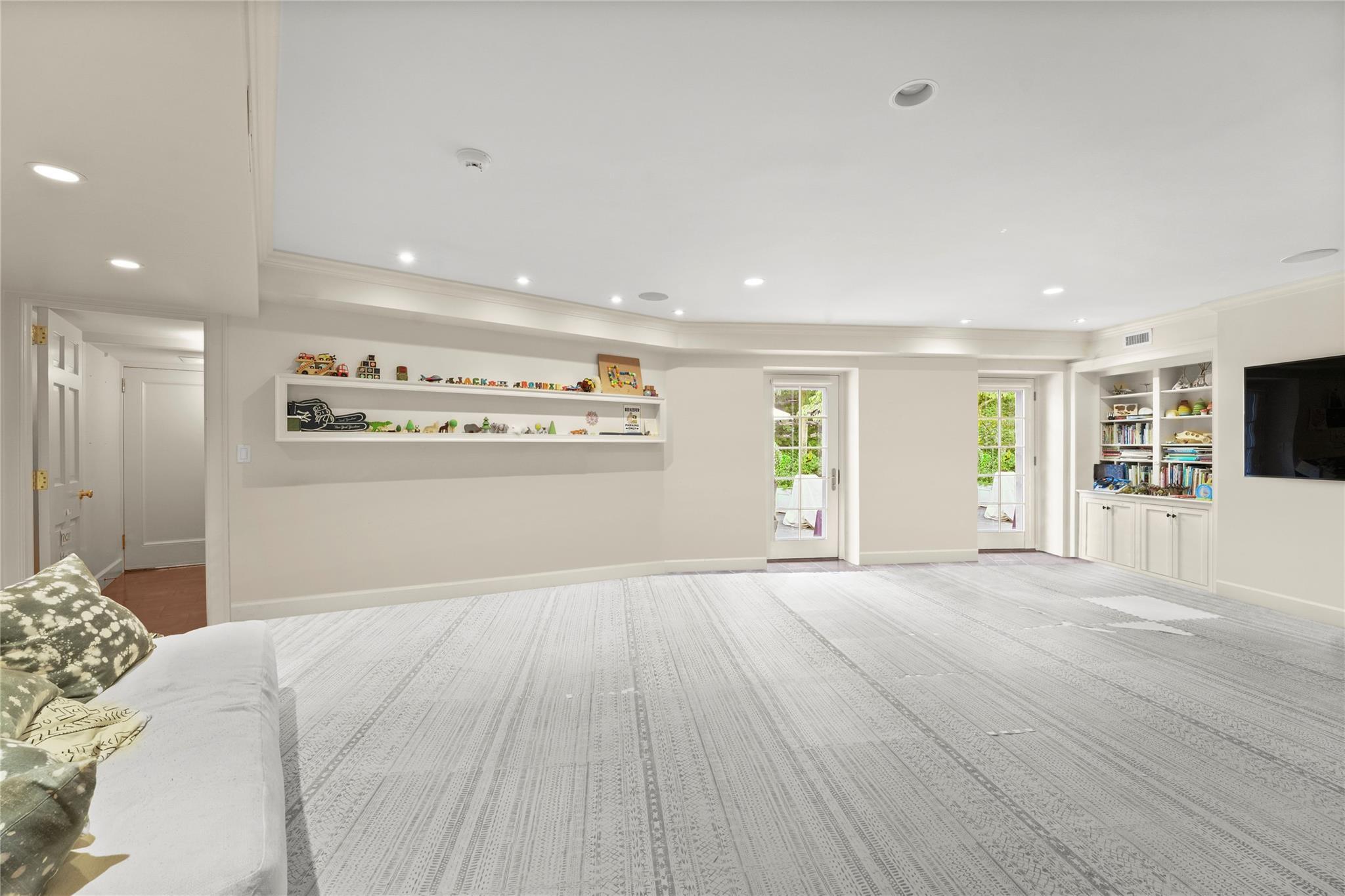 Single Family Moore  Westchester County, NY 10708, MLS-809495-16