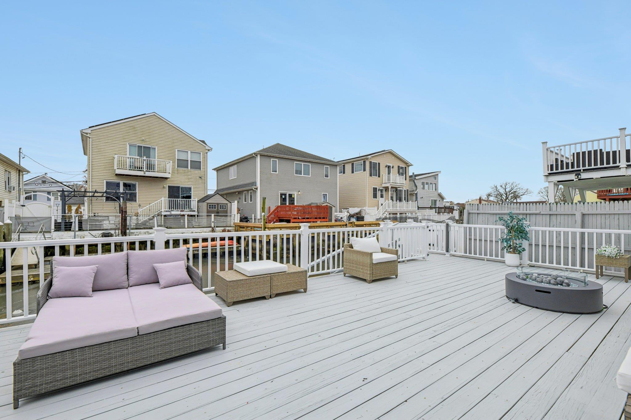 Single Family Arthur  Nassau County, NY 11510, MLS-809726-32