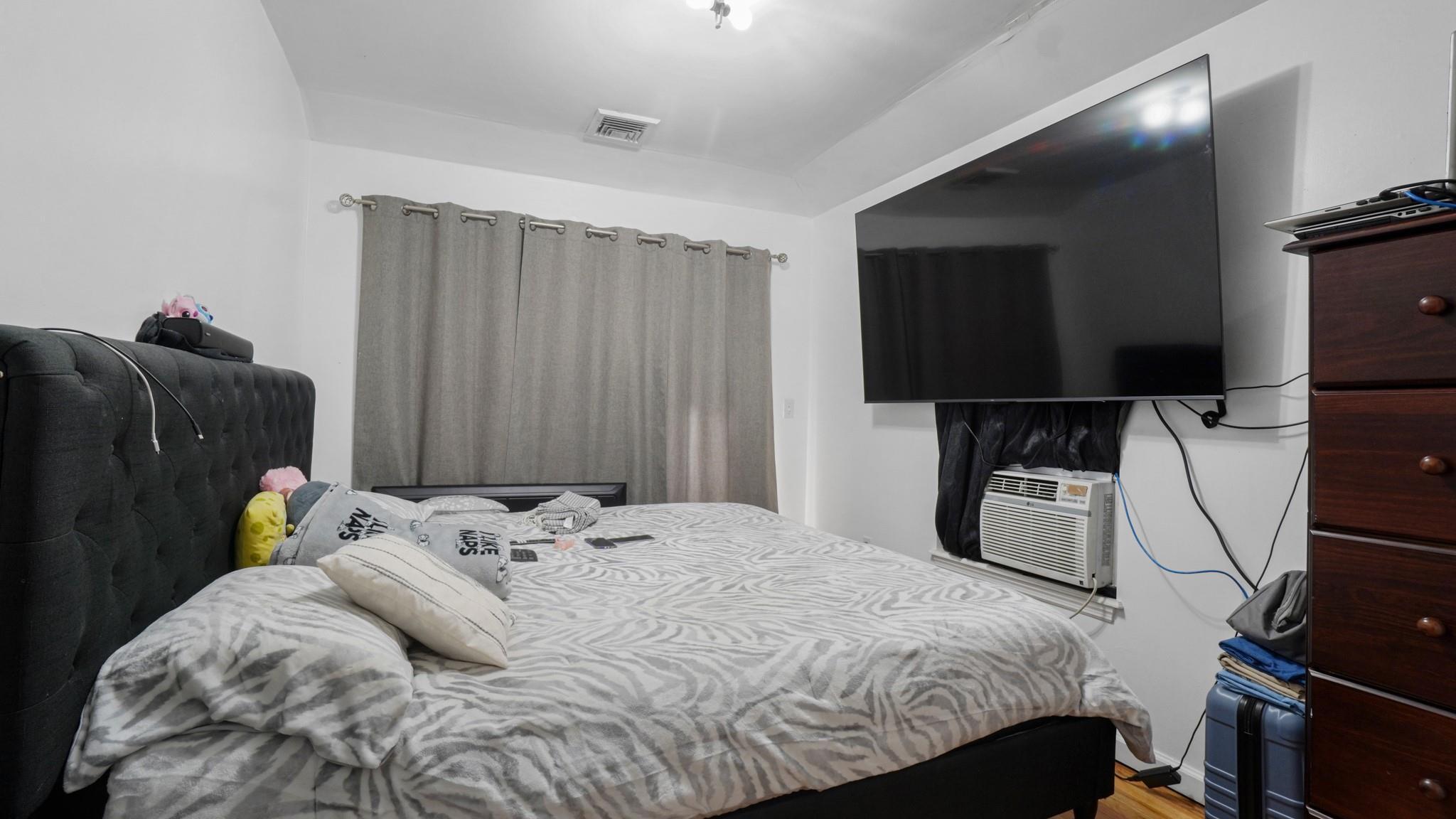 Single Family Wilson  Bronx, NY 10469, MLS-809783-6