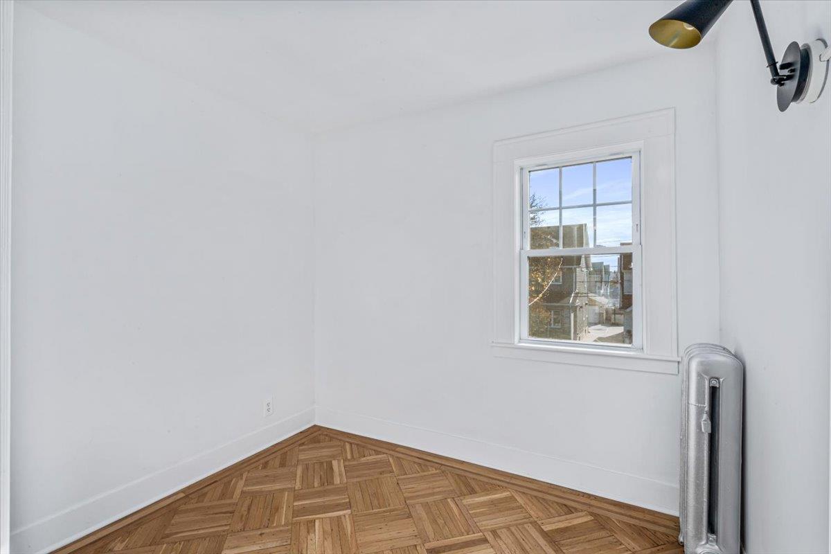 Single Family Sutter  Queens, NY 11417, MLS-809794-15