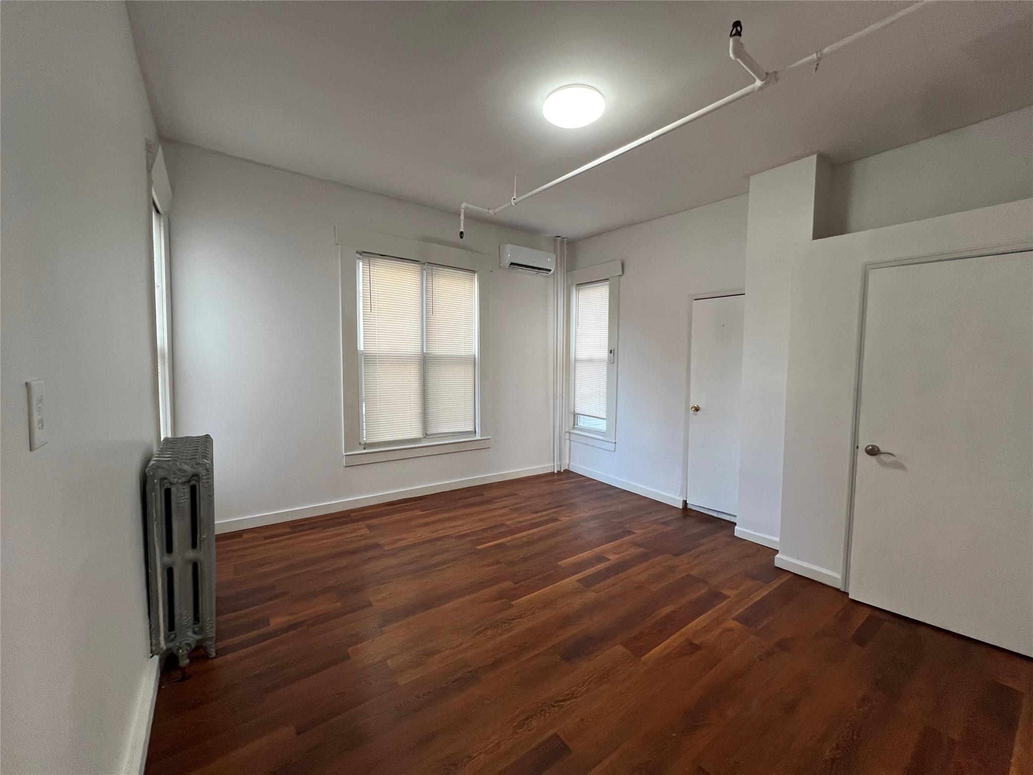 Apartment Beach 118th  Queens, NY 11694, MLS-809820-10