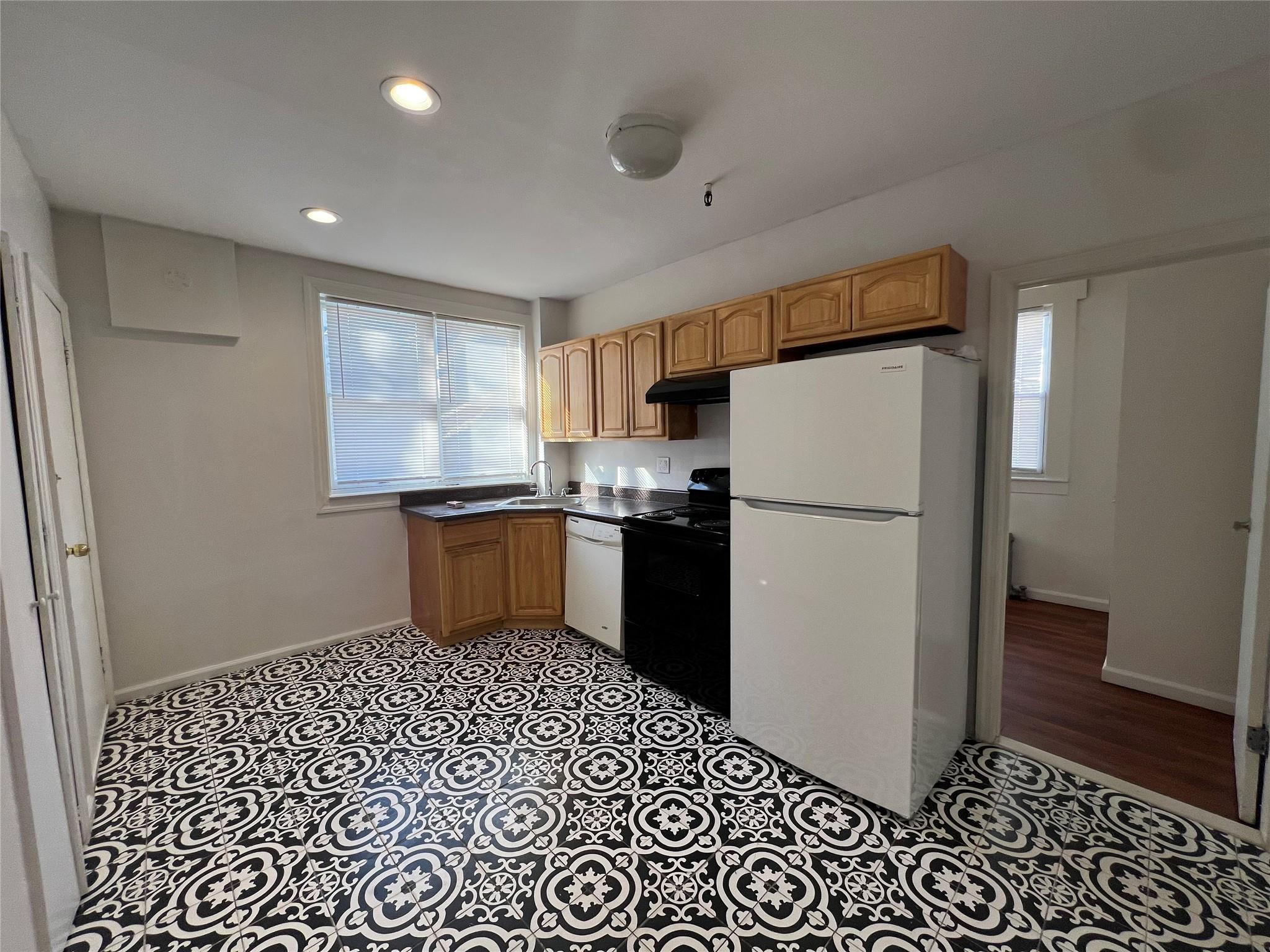 Apartment Beach 118th  Queens, NY 11694, MLS-809820-4