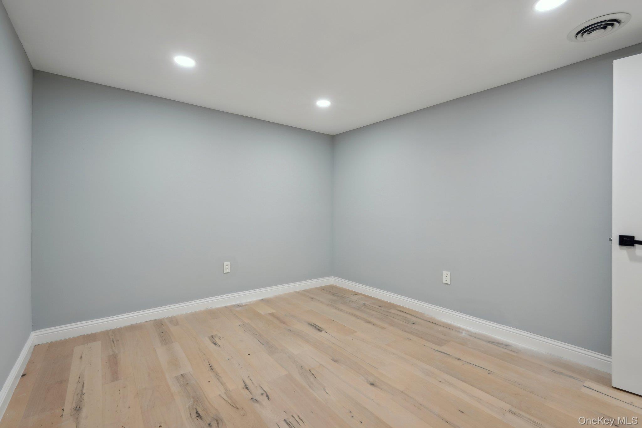 Single Family Sharon Ulster County, NY 12528, MLS-809825-17