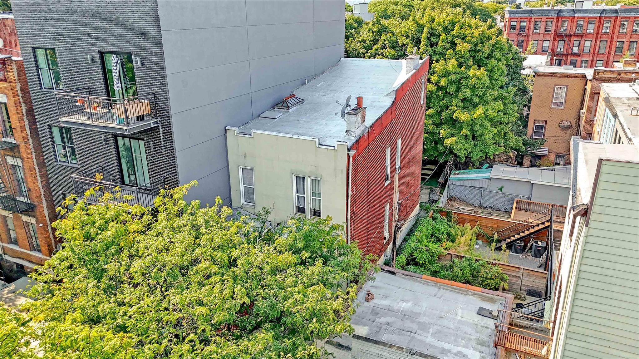 Single Family Covert  Brooklyn, NY 11207, MLS-809826-3