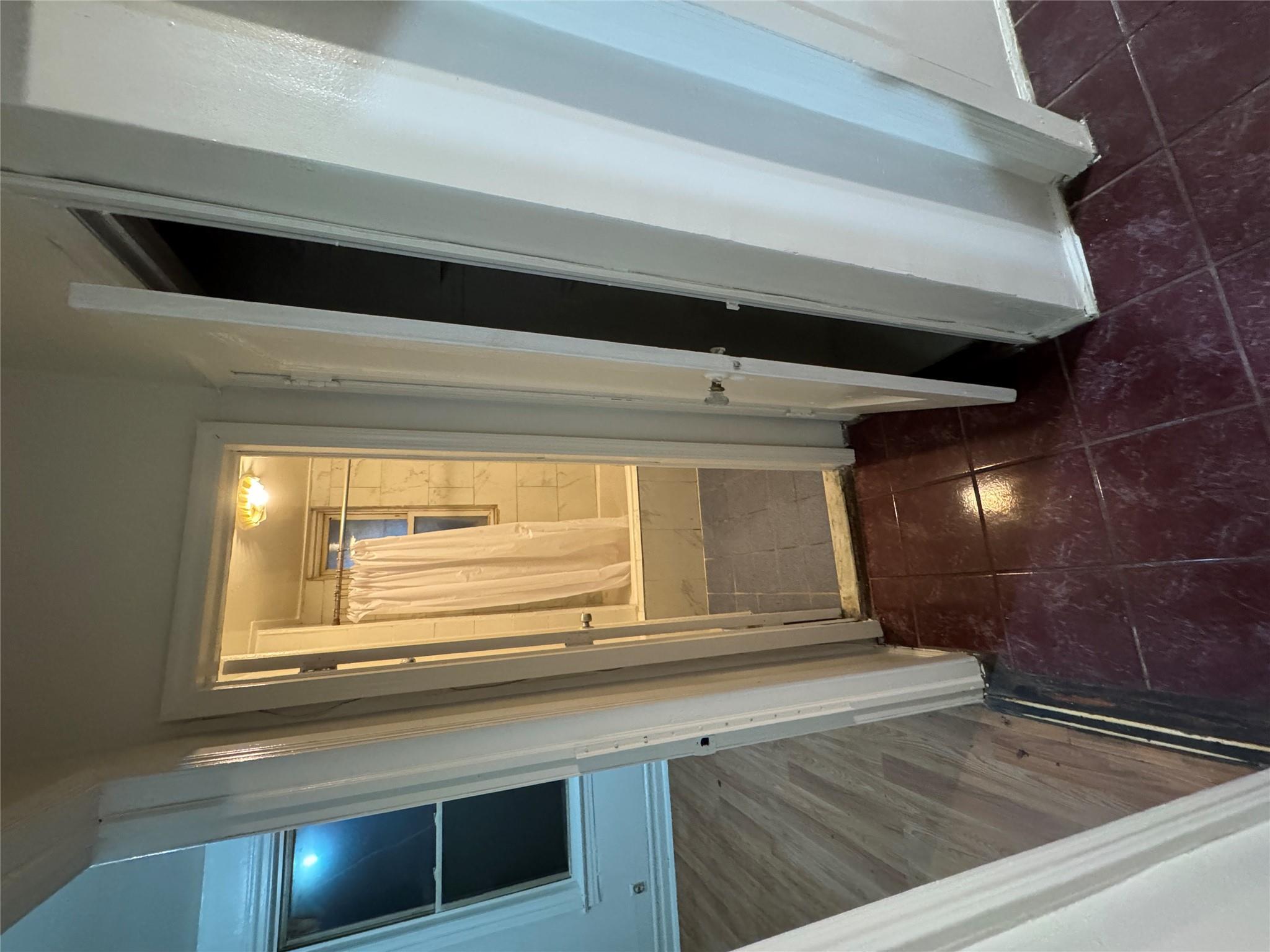 Apartment Fish  Bronx, NY 10469, MLS-809929-10