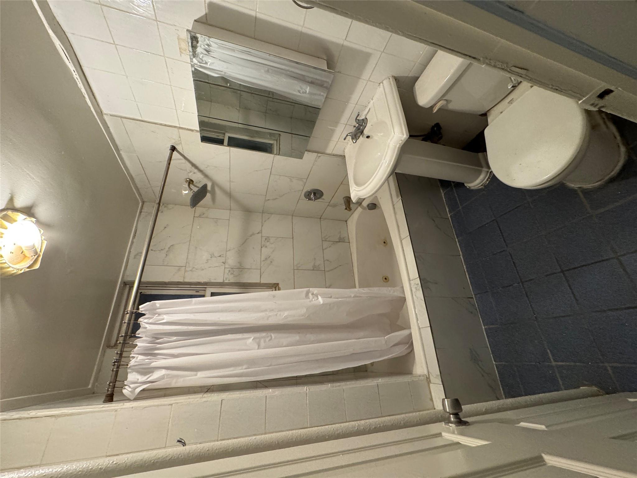 Apartment Fish  Bronx, NY 10469, MLS-809929-11
