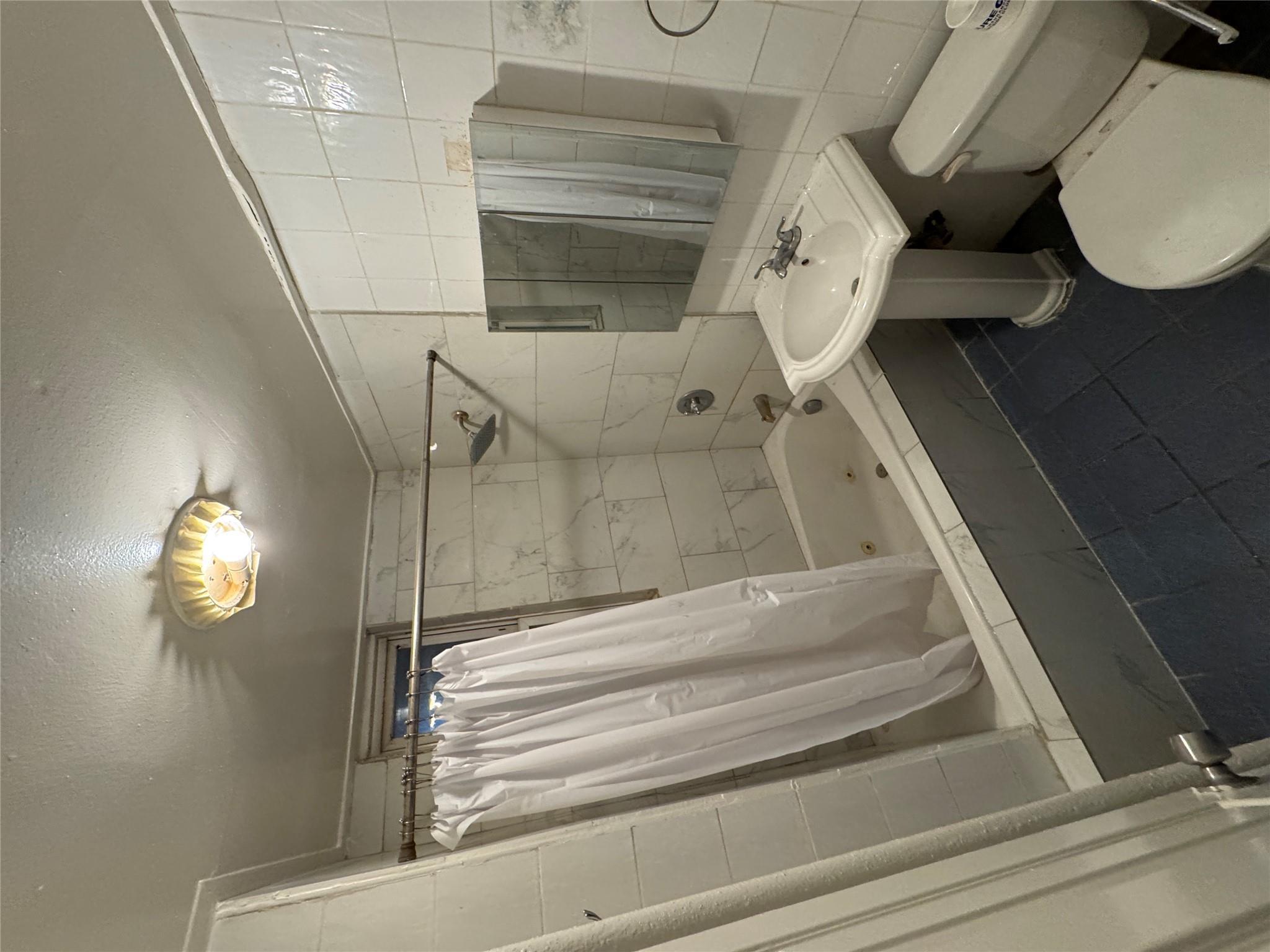 Apartment Fish  Bronx, NY 10469, MLS-809929-12