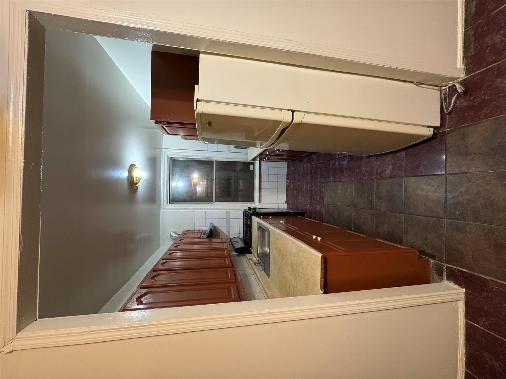 Apartment Fish  Bronx, NY 10469, MLS-809929-6
