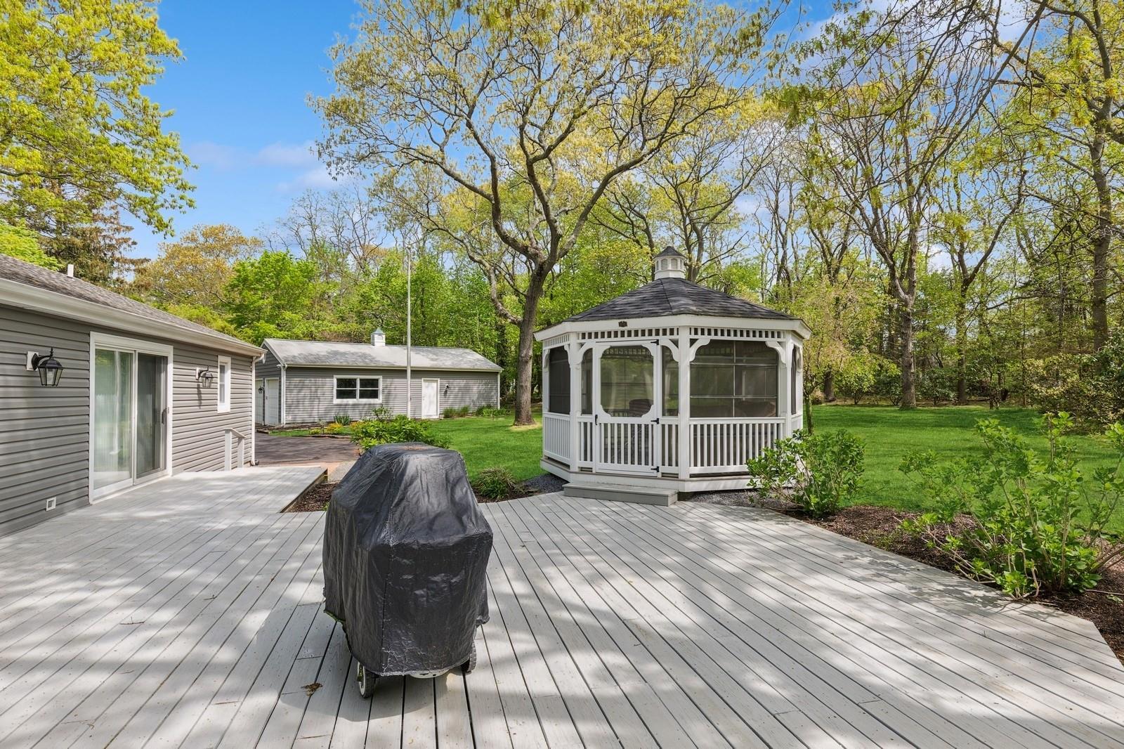 Single Family Church  Suffolk County, NY 11931, MLS-809944-30
