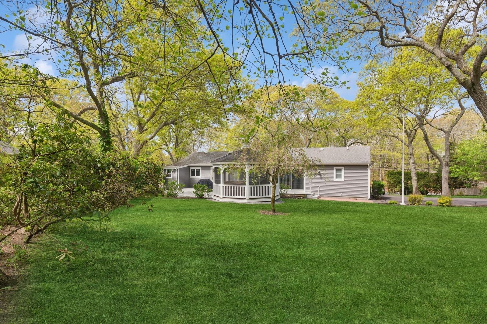 Single Family Church  Suffolk County, NY 11931, MLS-809944-32