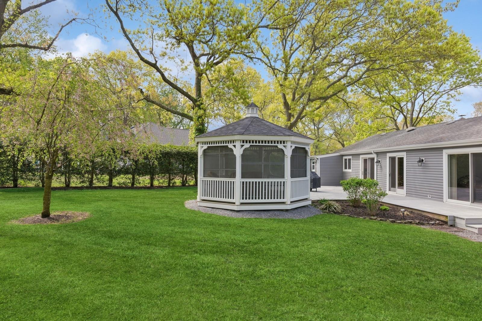 Single Family Church  Suffolk County, NY 11931, MLS-809944-34