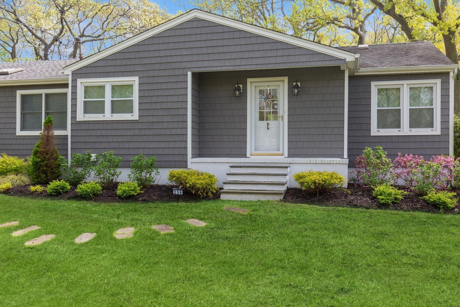 Single Family Church  Suffolk County, NY 11931, MLS-809944-4