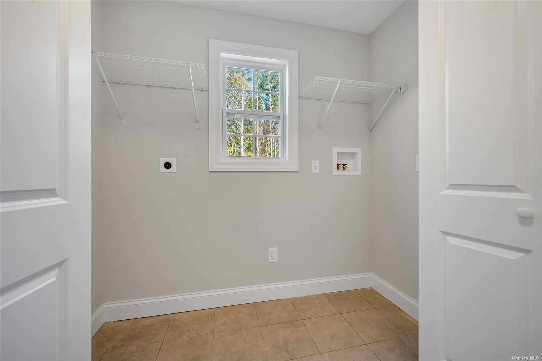 Single Family Locust  Suffolk County, NY 11763, MLS-809971-17