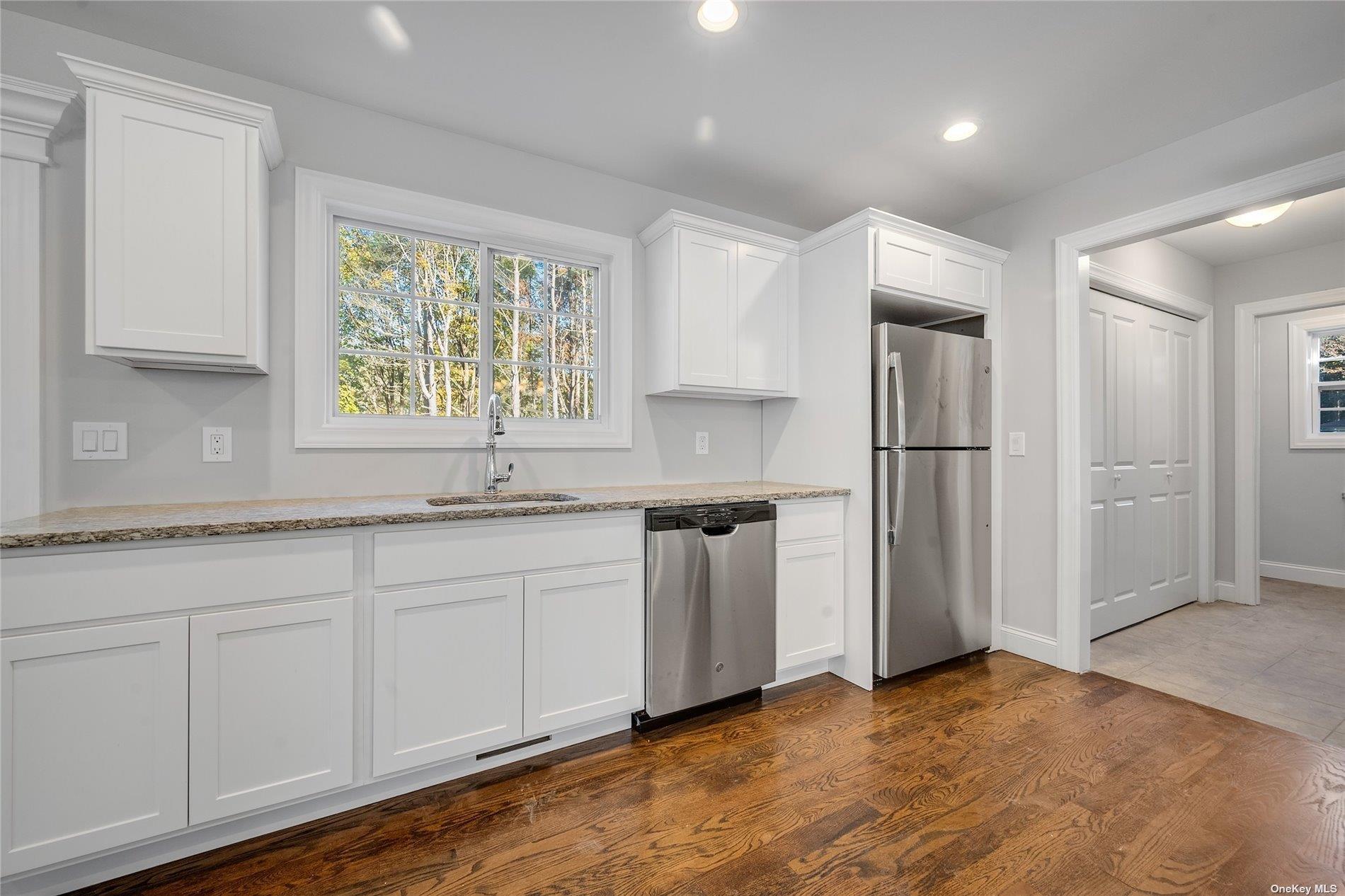 Single Family Locust  Suffolk County, NY 11763, MLS-809971-5