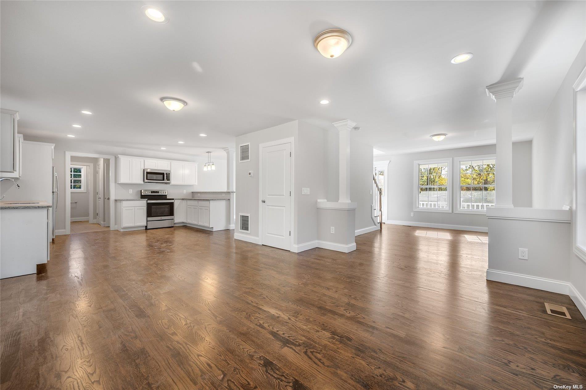 Single Family Locust  Suffolk County, NY 11763, MLS-809971-7