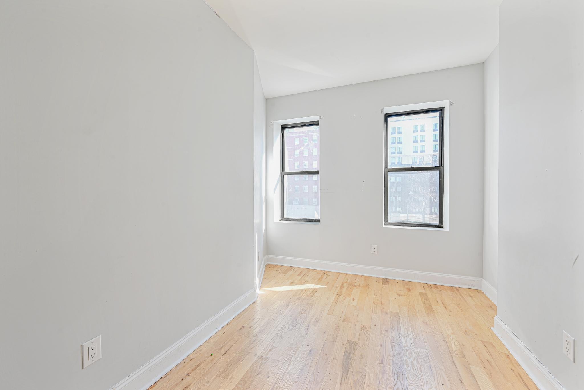 Single Family Bathgate Ave Bronx, NY 10457, MLS-810063-15