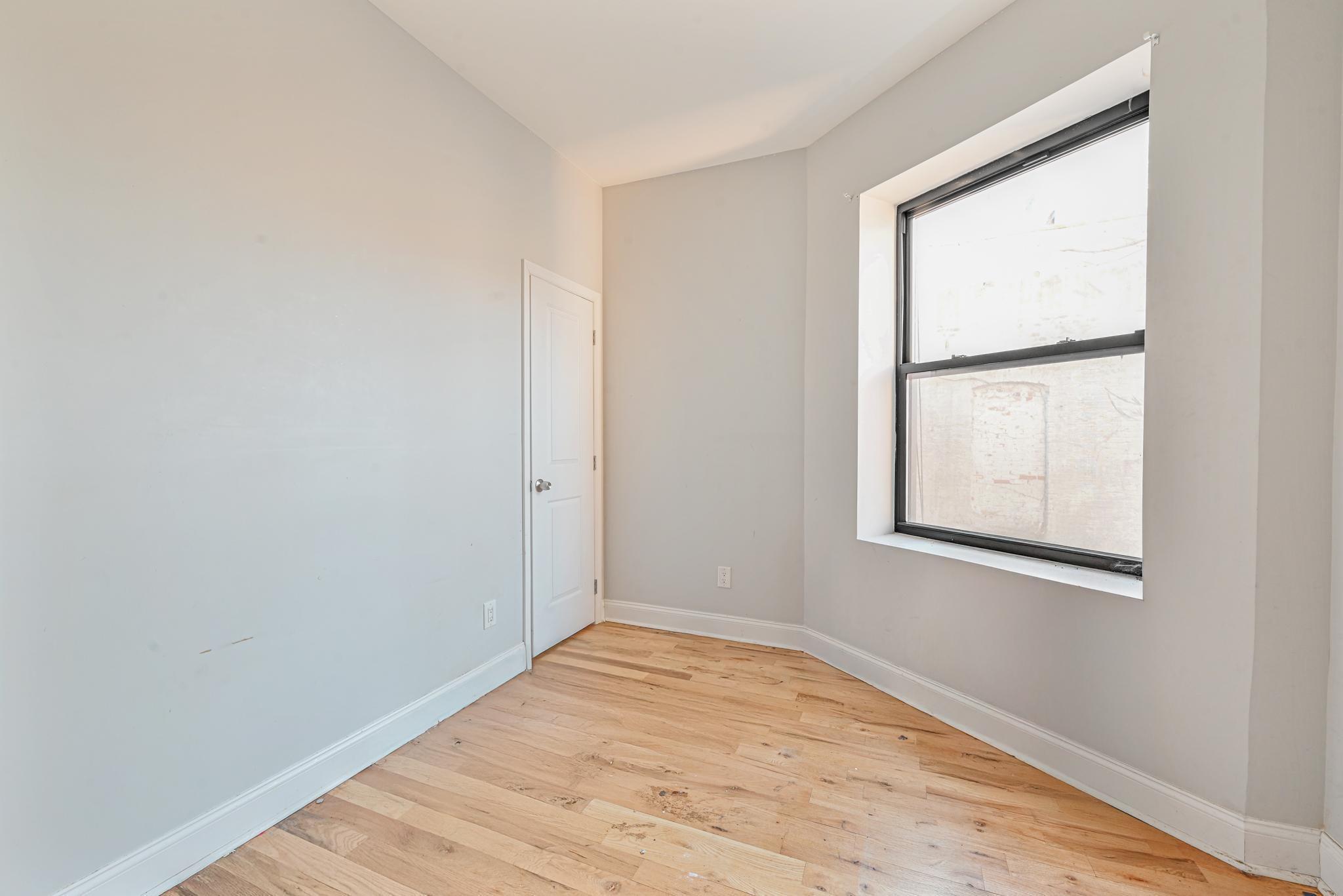 Single Family Bathgate Ave Bronx, NY 10457, MLS-810063-18