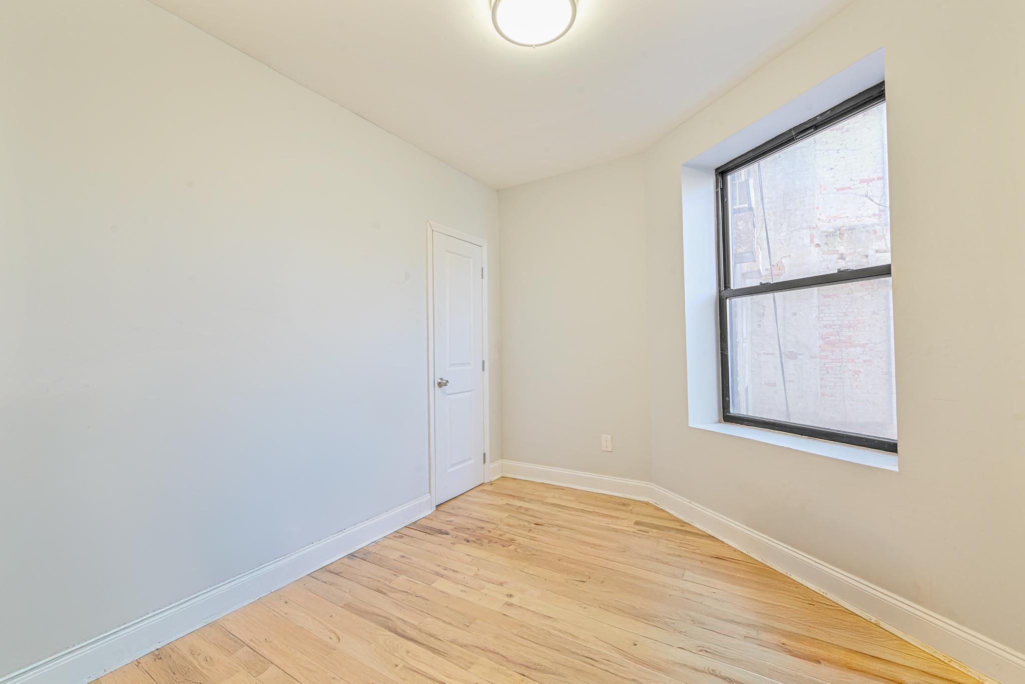 Single Family Bathgate Ave Bronx, NY 10457, MLS-810063-9