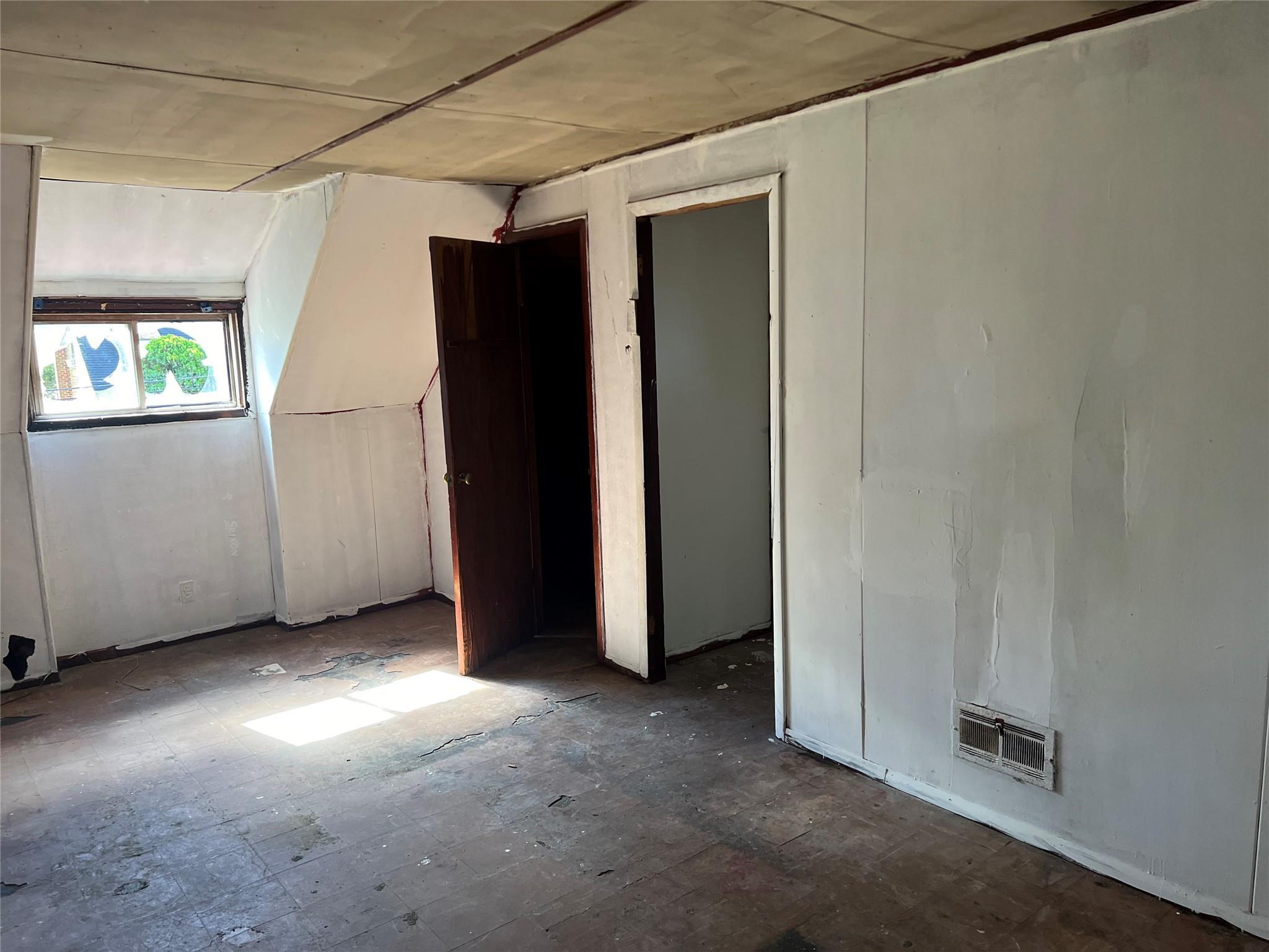 Single Family Satinwood  Suffolk County, NY 11722, MLS-810065-9