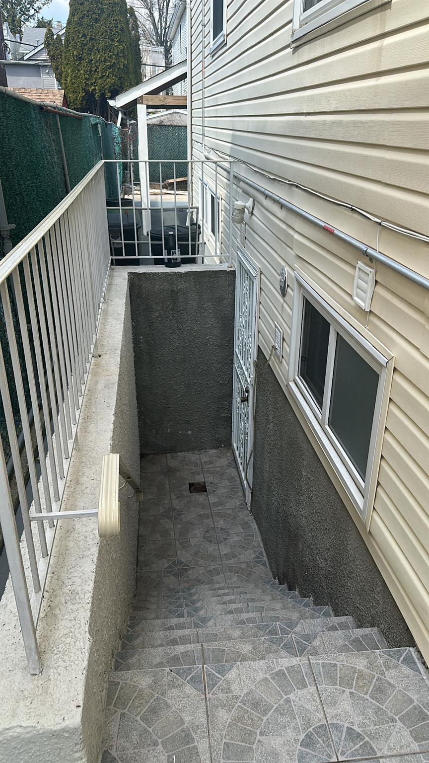 Single Family Clifton Avenue  Staten Island, NY 10305, MLS-810075-11