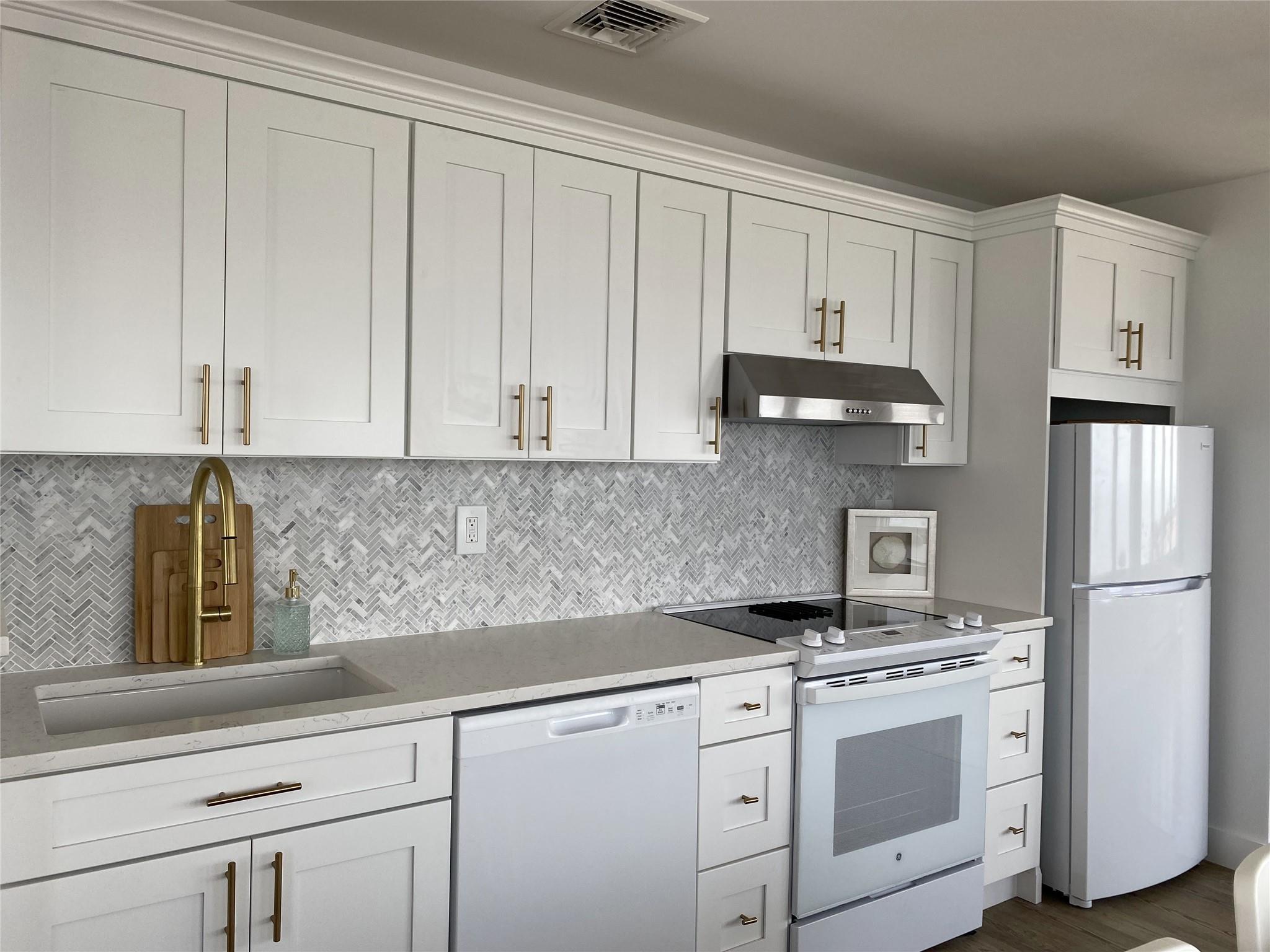 Single Family North  Suffolk County, NY 11944, MLS-810184-7