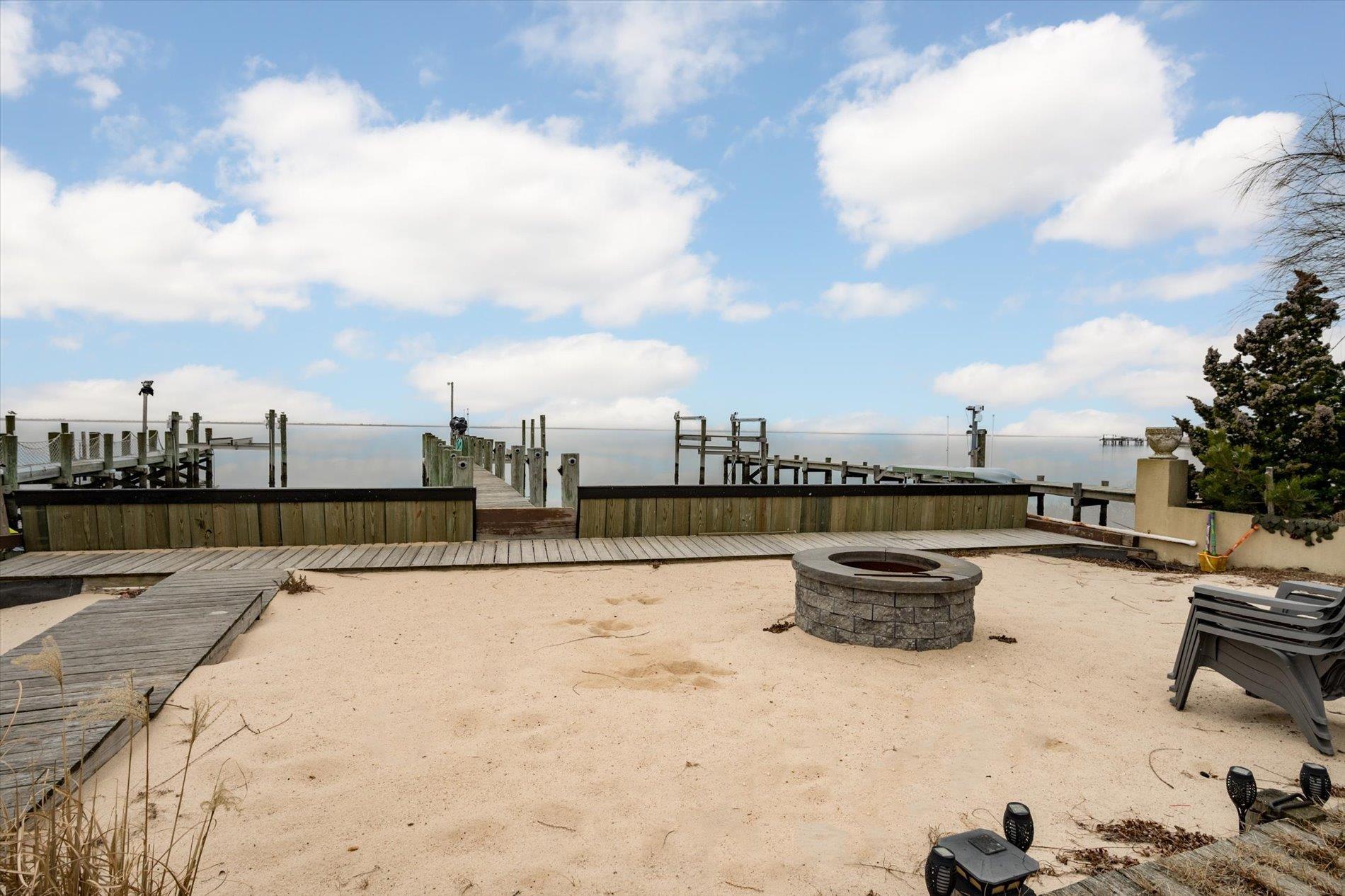 Single Family Beach Promenade  Suffolk County, NY 11757, MLS-810376-25