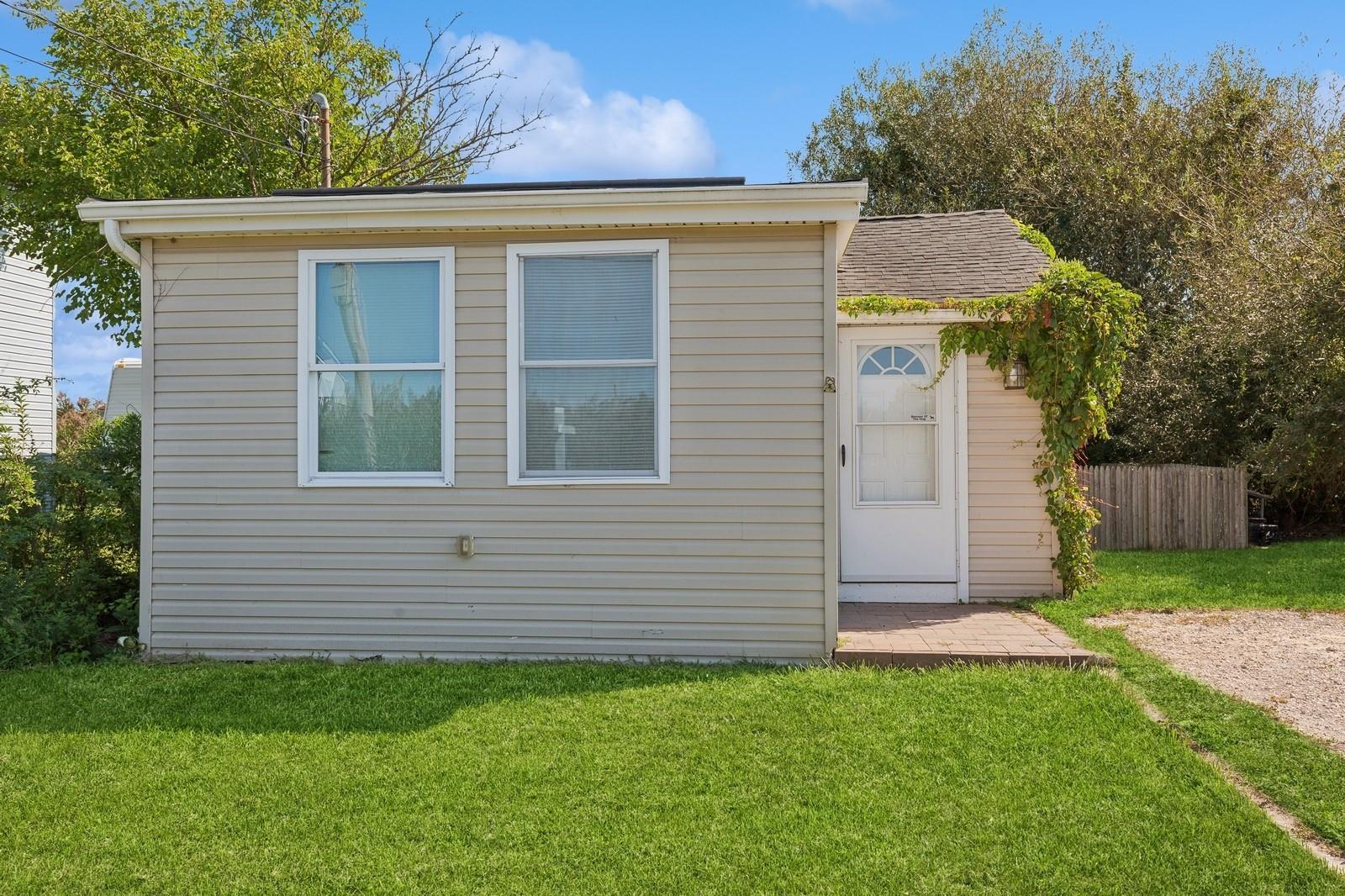 Single Family Locust  Suffolk County, NY 11951, MLS-810455-21