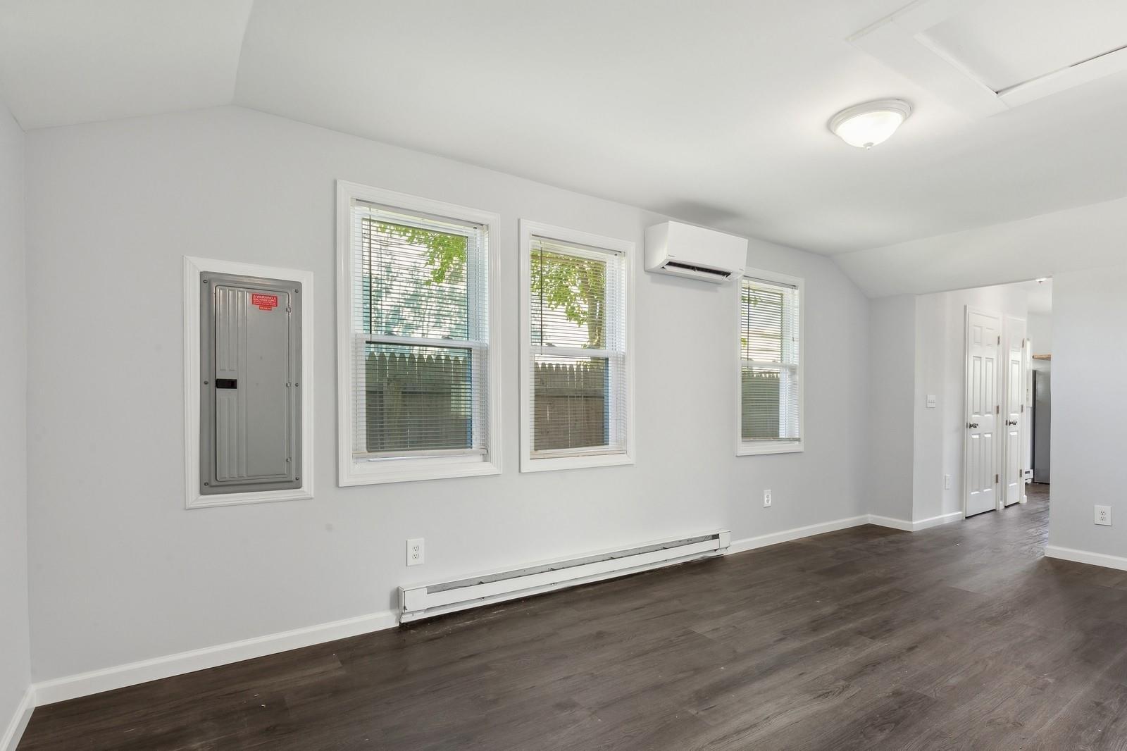 Single Family Locust  Suffolk County, NY 11951, MLS-810455-3