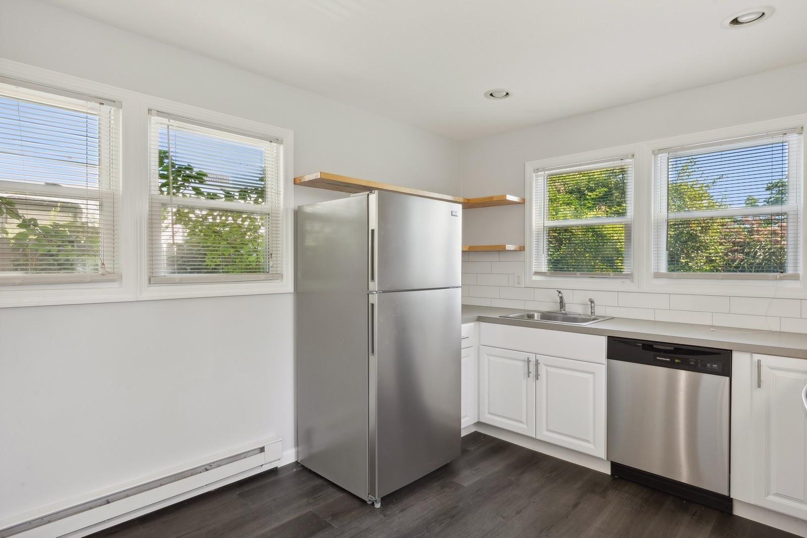 Single Family Locust  Suffolk County, NY 11951, MLS-810455-6