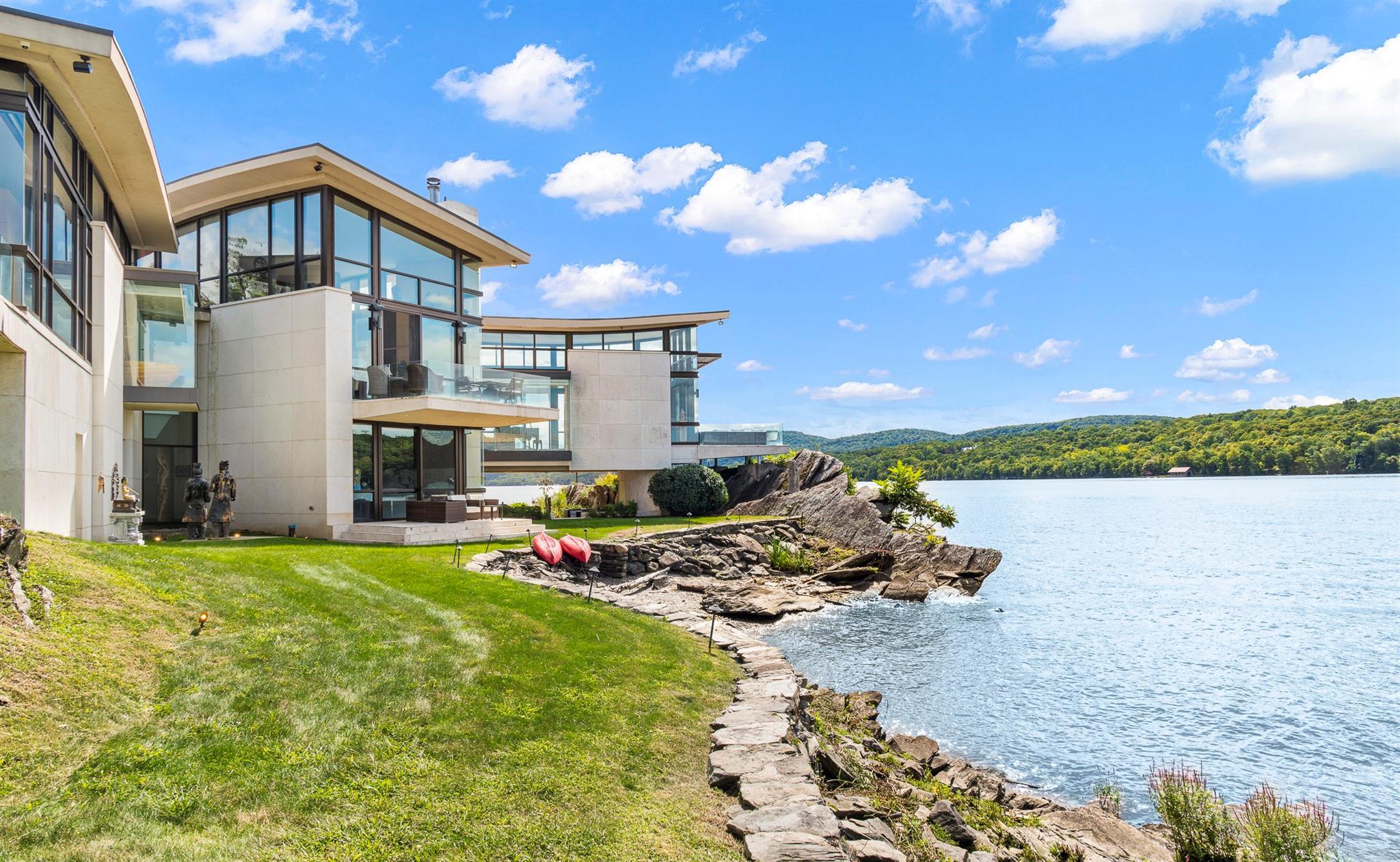 Single Family Ledgerock  Dutchess County, NY 12538, MLS-810504-23