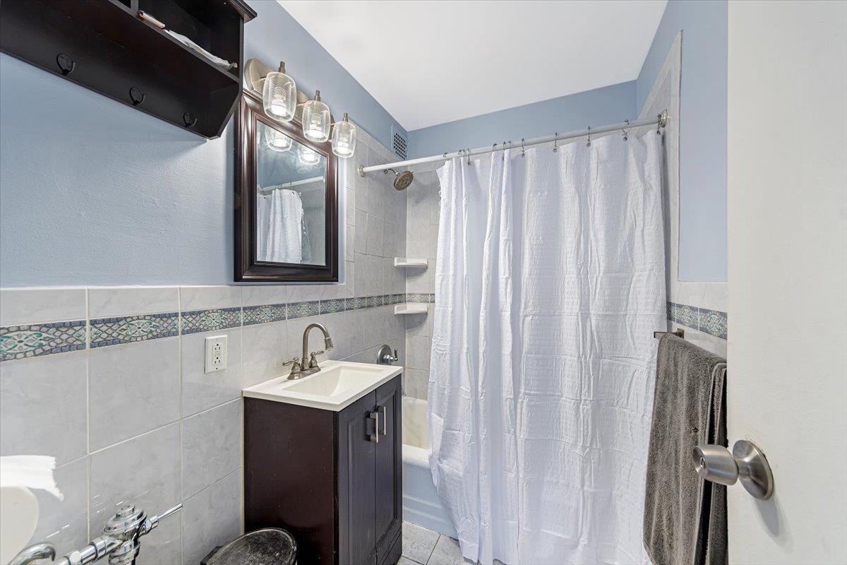 Coop Van Cortlandt Park East  Bronx, NY 10470, MLS-810575-14