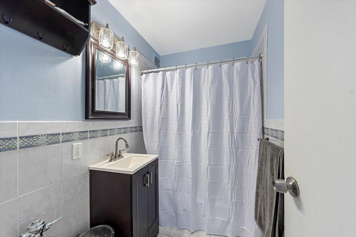 Coop Van Cortlandt Park East  Bronx, NY 10470, MLS-810575-15