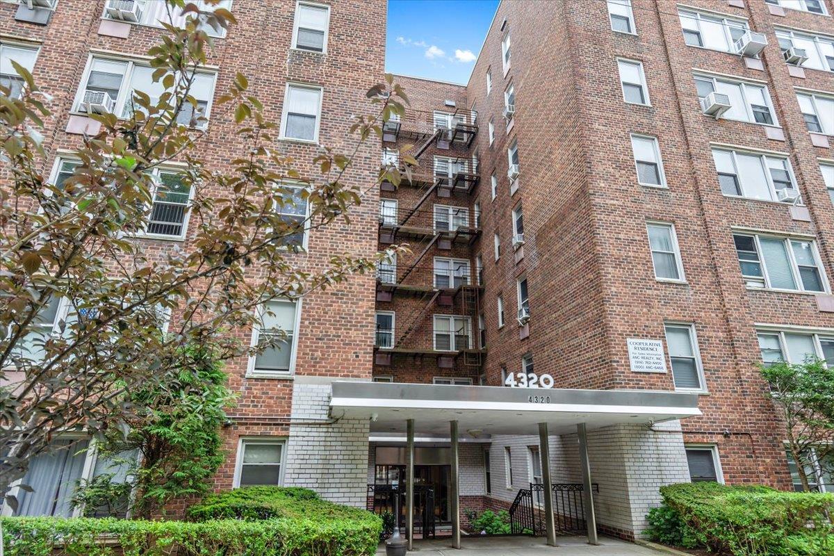Coop Van Cortlandt Park East  Bronx, NY 10470, MLS-810575-21