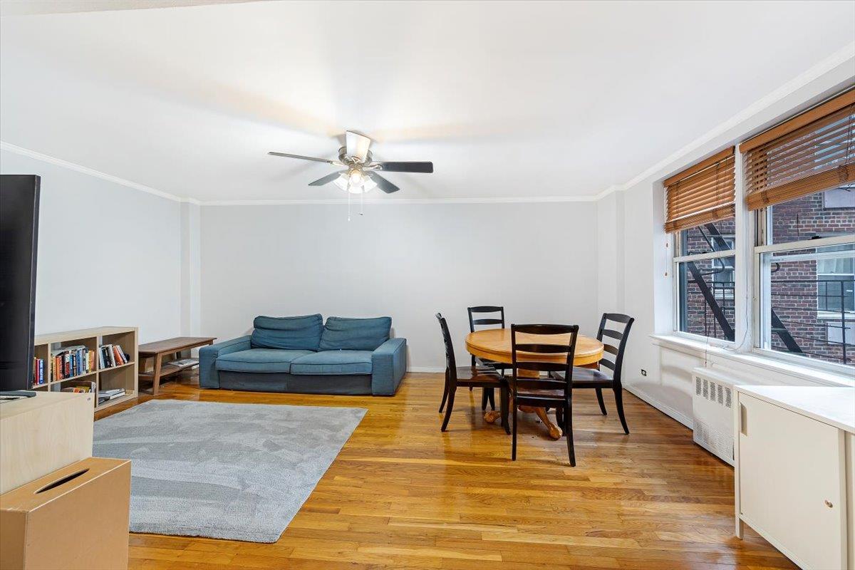 Coop Van Cortlandt Park East  Bronx, NY 10470, MLS-810575-7
