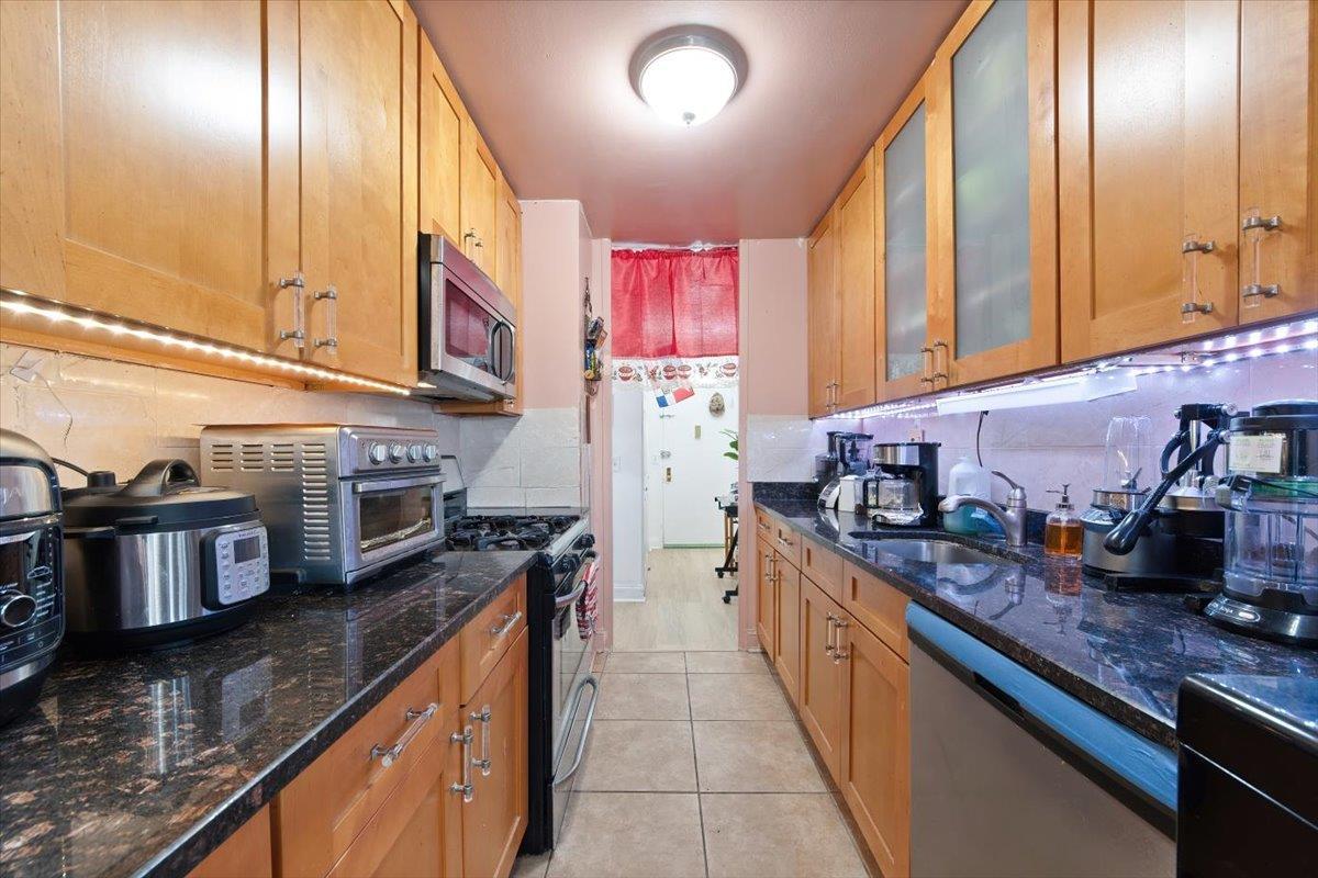 Coop Boynton  Bronx, NY 10473, MLS-810593-10