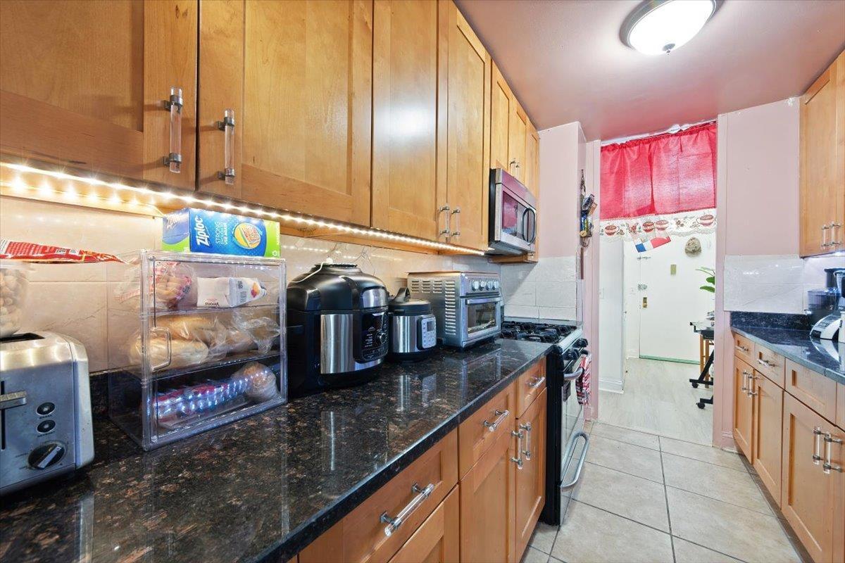 Coop Boynton  Bronx, NY 10473, MLS-810593-11