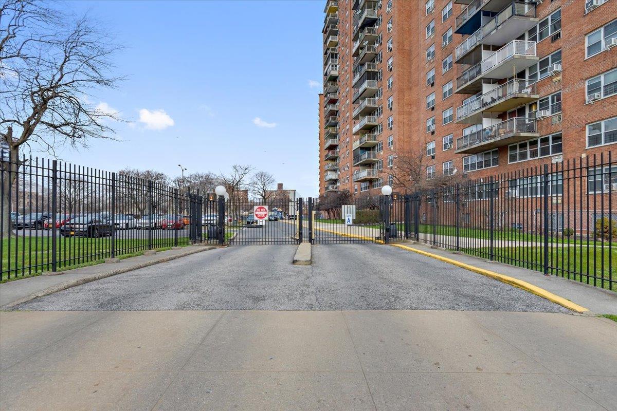 Coop Boynton  Bronx, NY 10473, MLS-810593-24